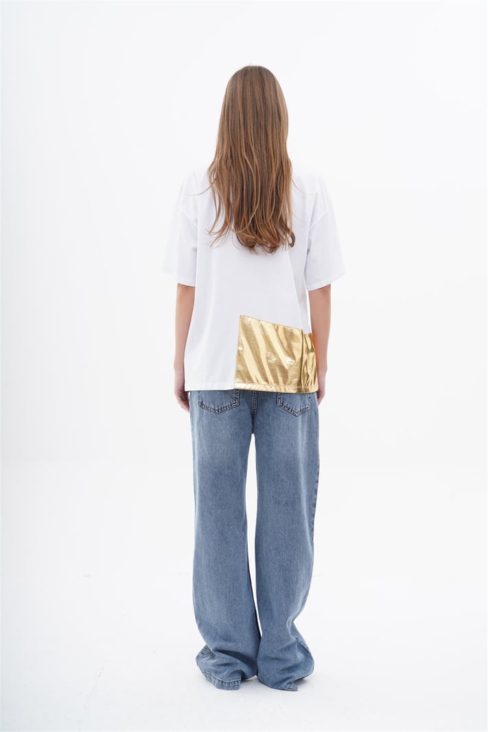 Oversize White T-shirt With Gold Design