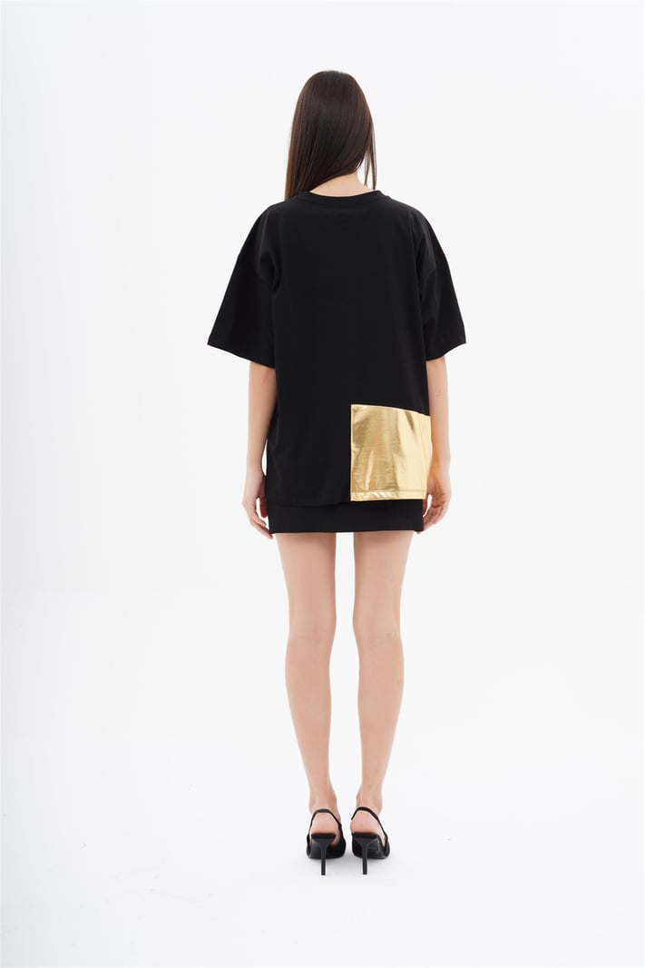Oversize Black T-shirt With Gold Design