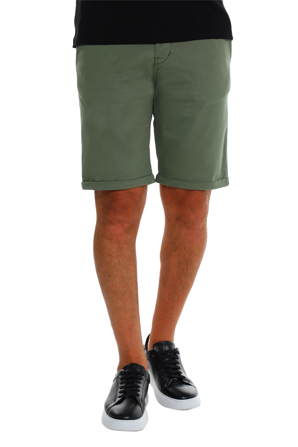 Olive Chino Short With Five Pockets Style
