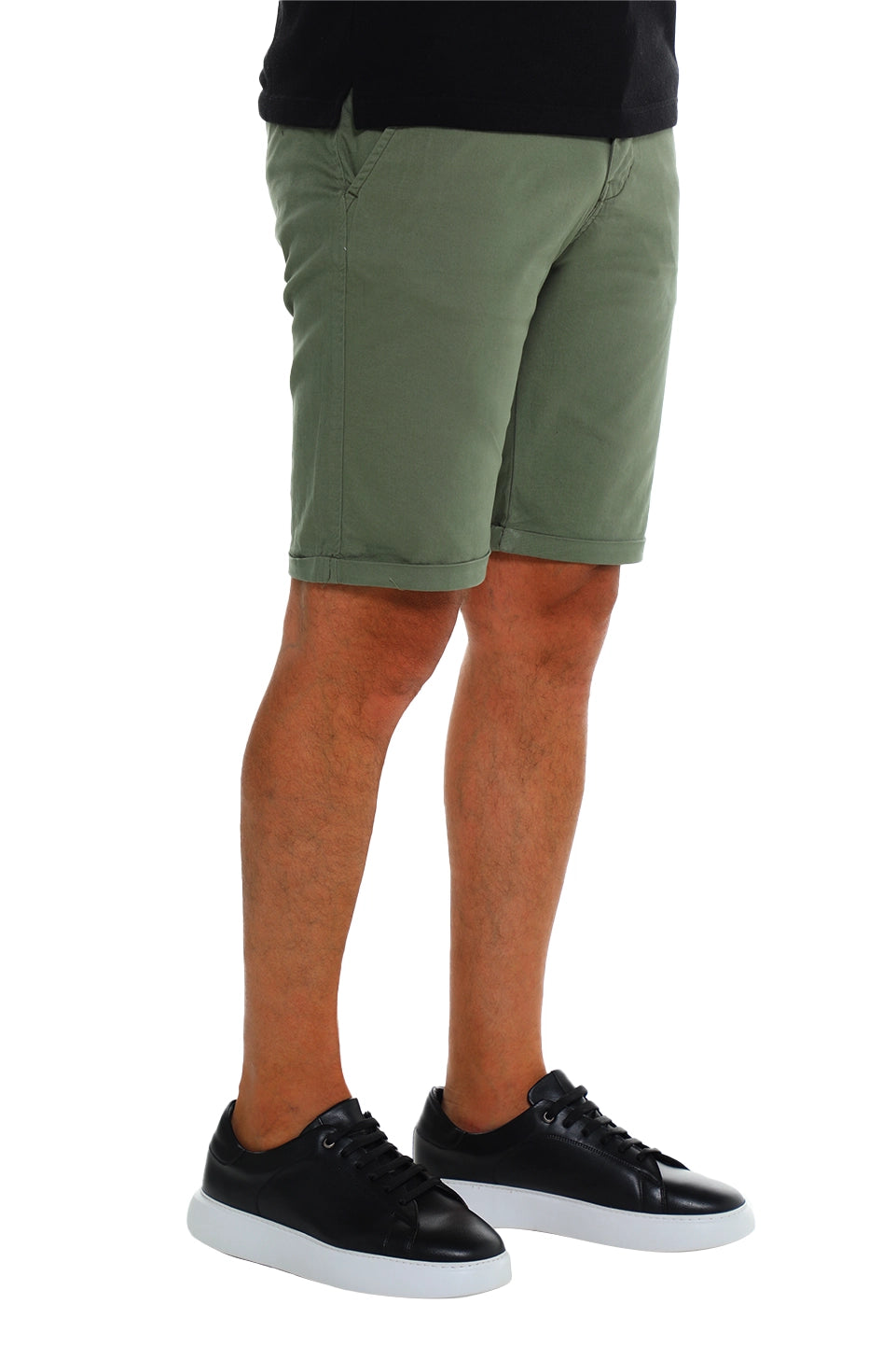 Olive Chino Short With Five Pockets Style