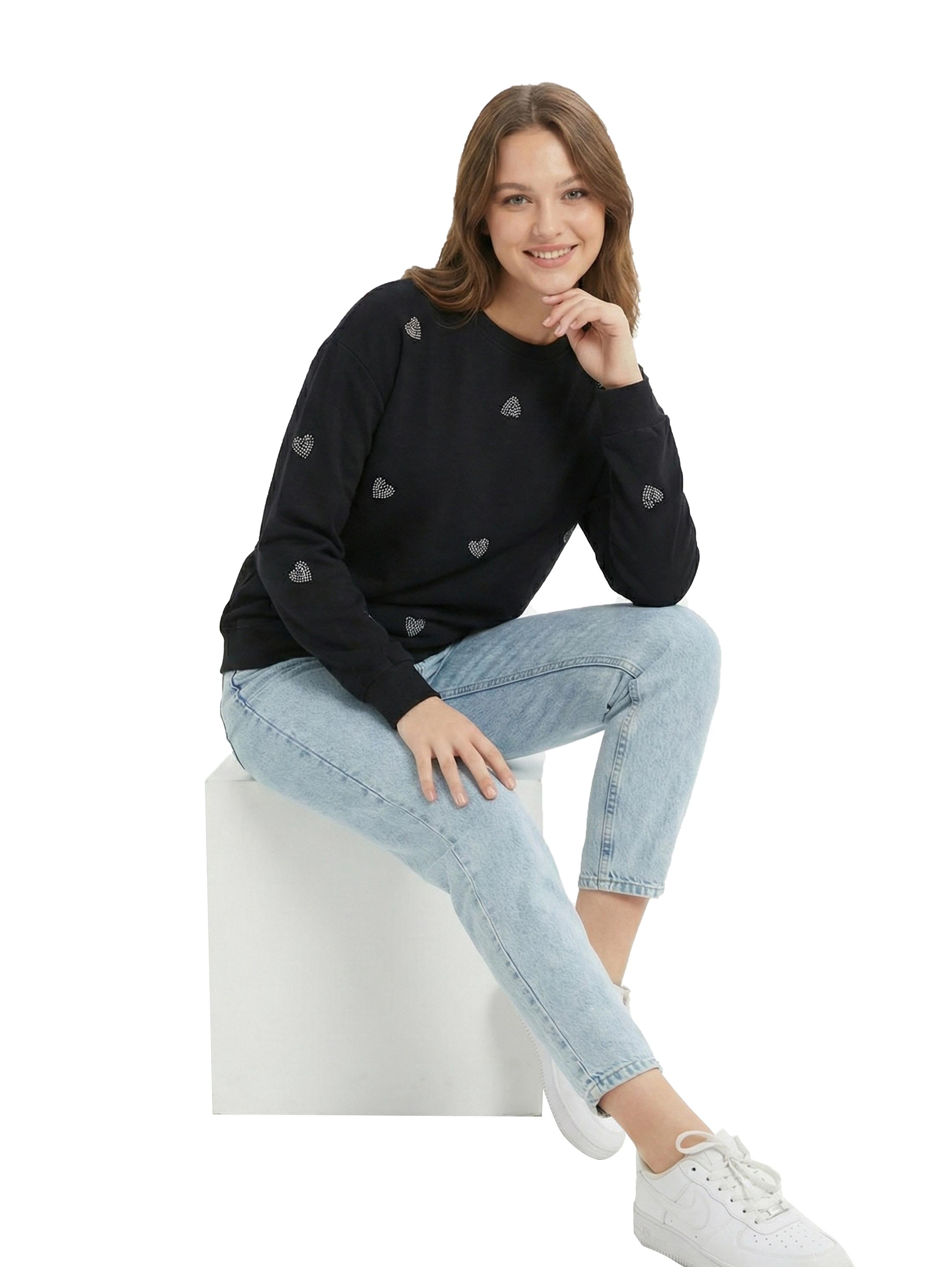 Black Sweater Long Sleeve With Small Heart Design