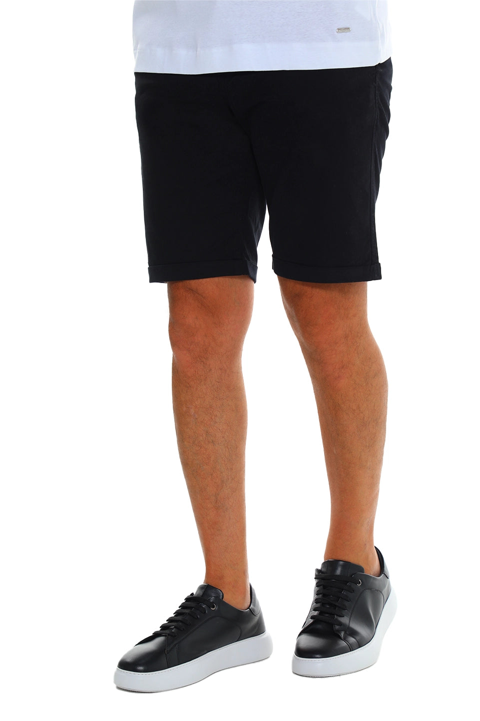 Black Chino Short With Five Pockets Style