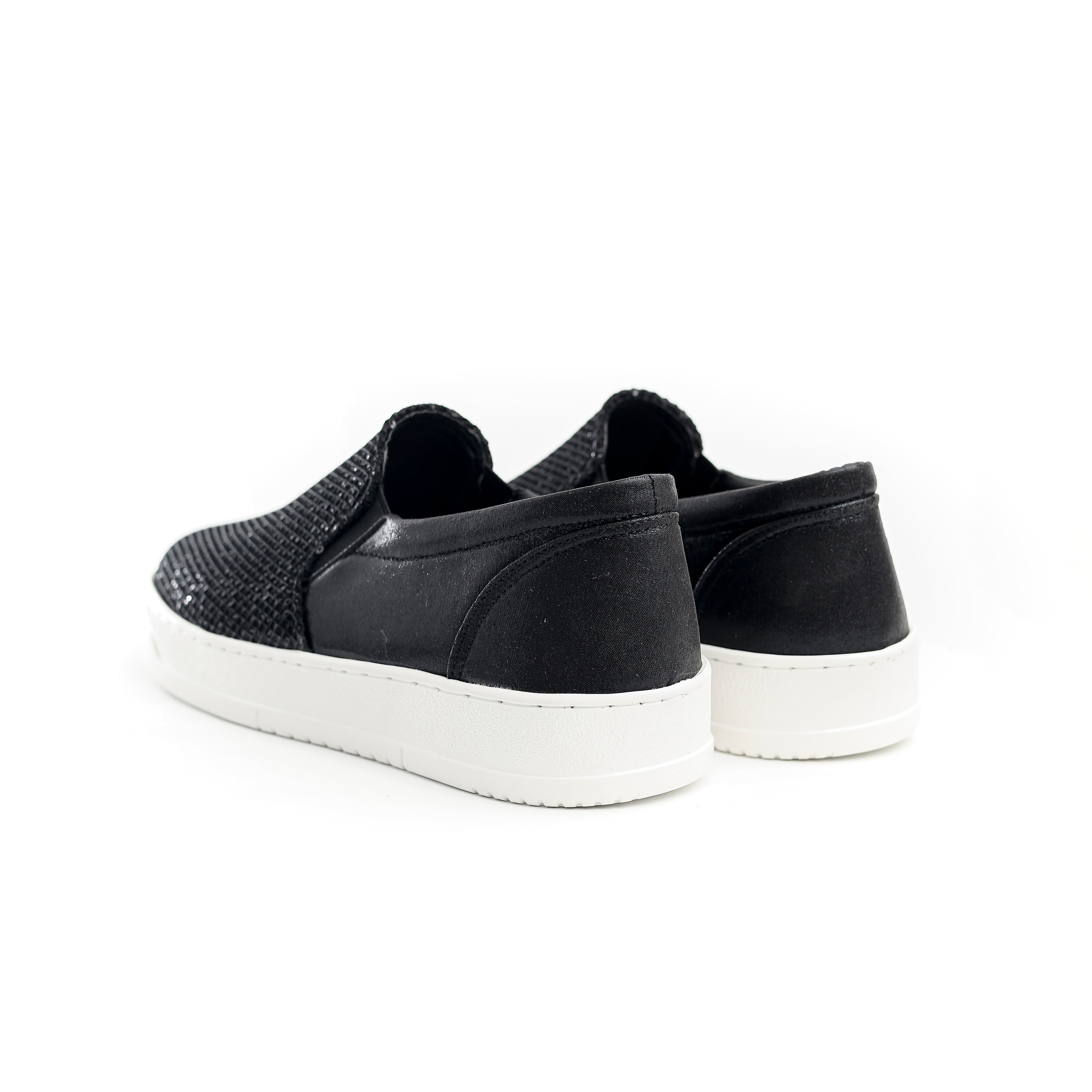 Black Canvas Sneakers Without Laces