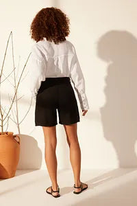 Trendyol Pleated High Waist Black Linen Short