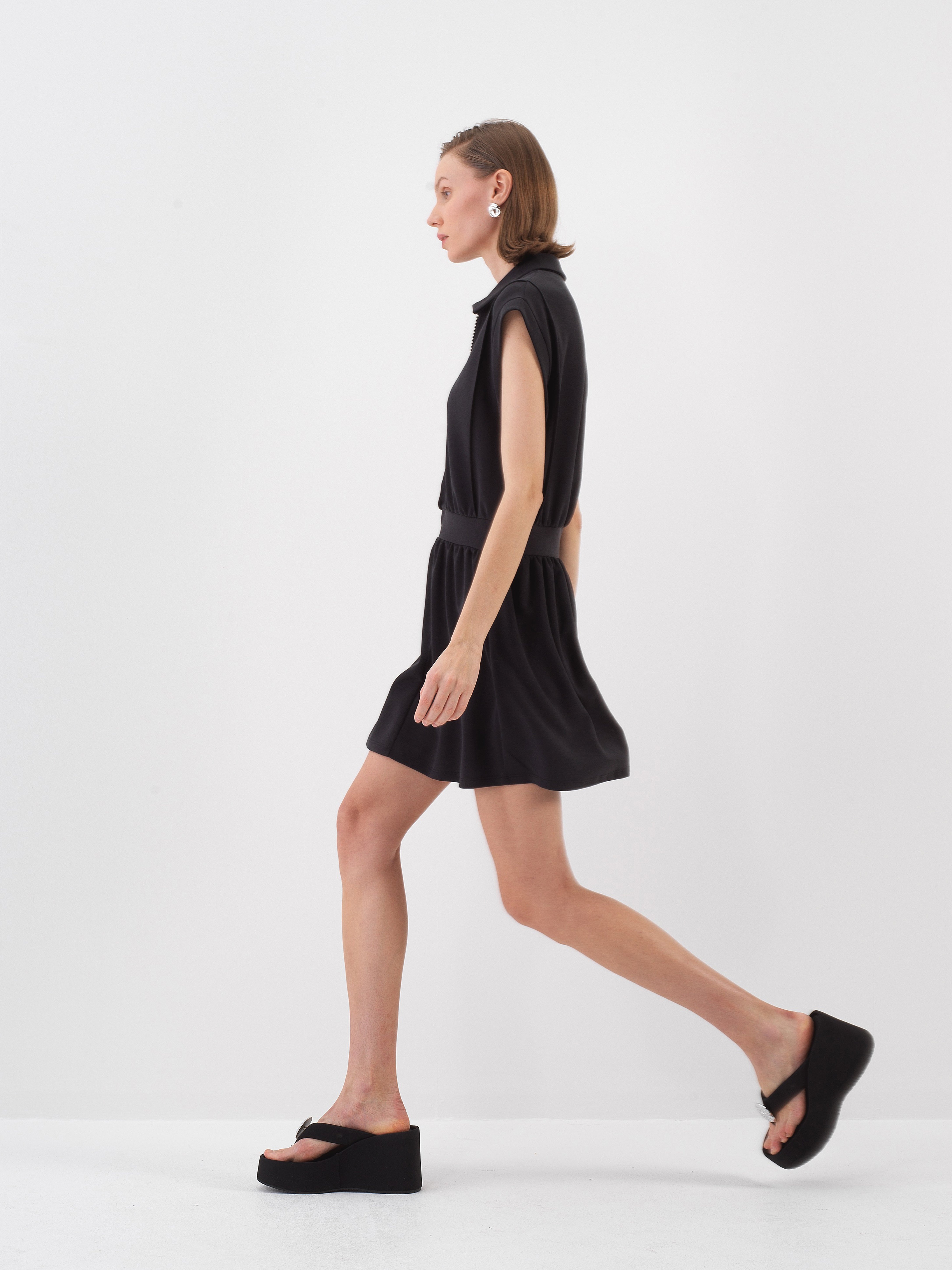Xint Regular Fit Black Dress With Zipper