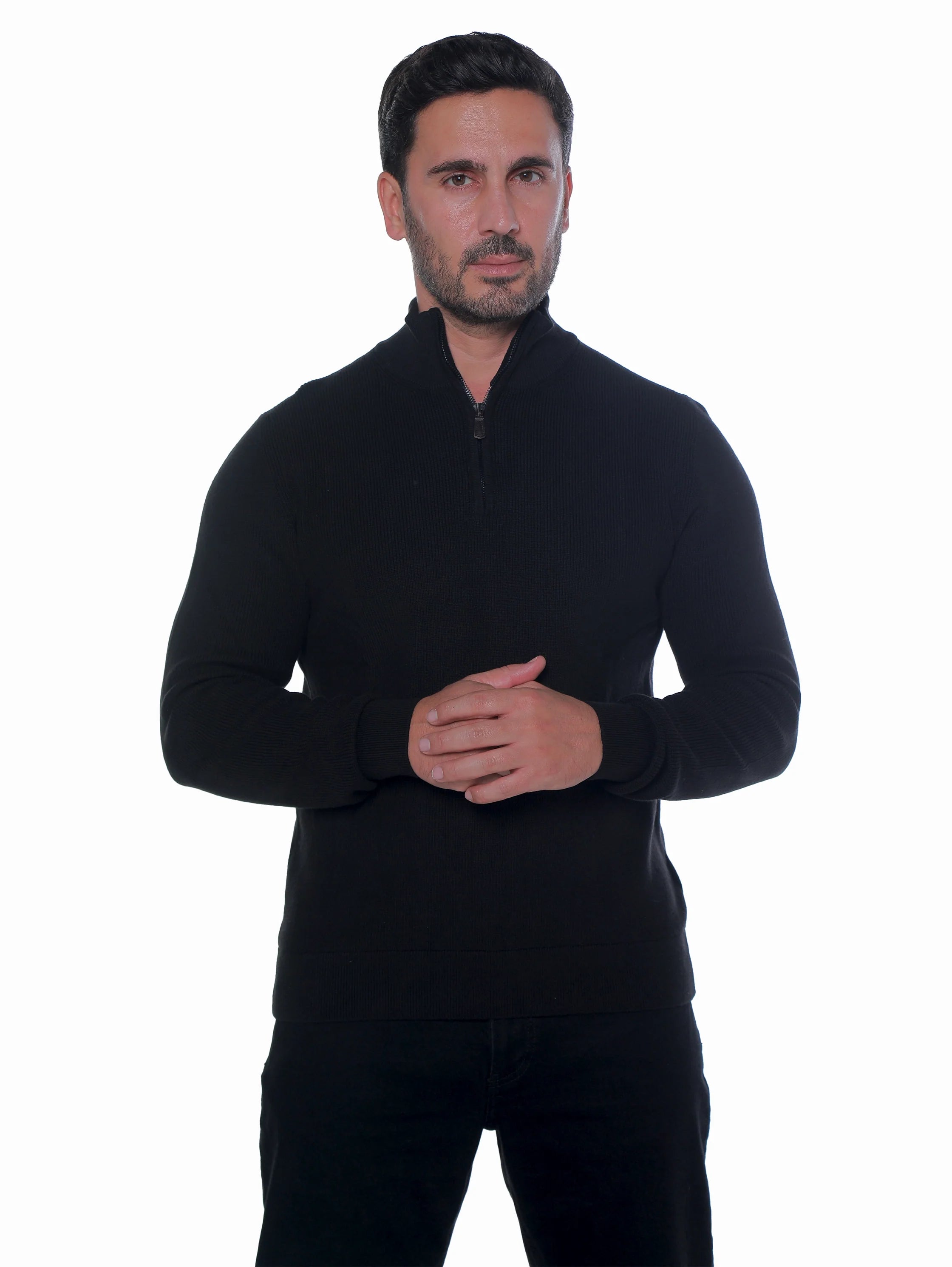 Long Sleeved Black Pullover With Thin Ribbed Design