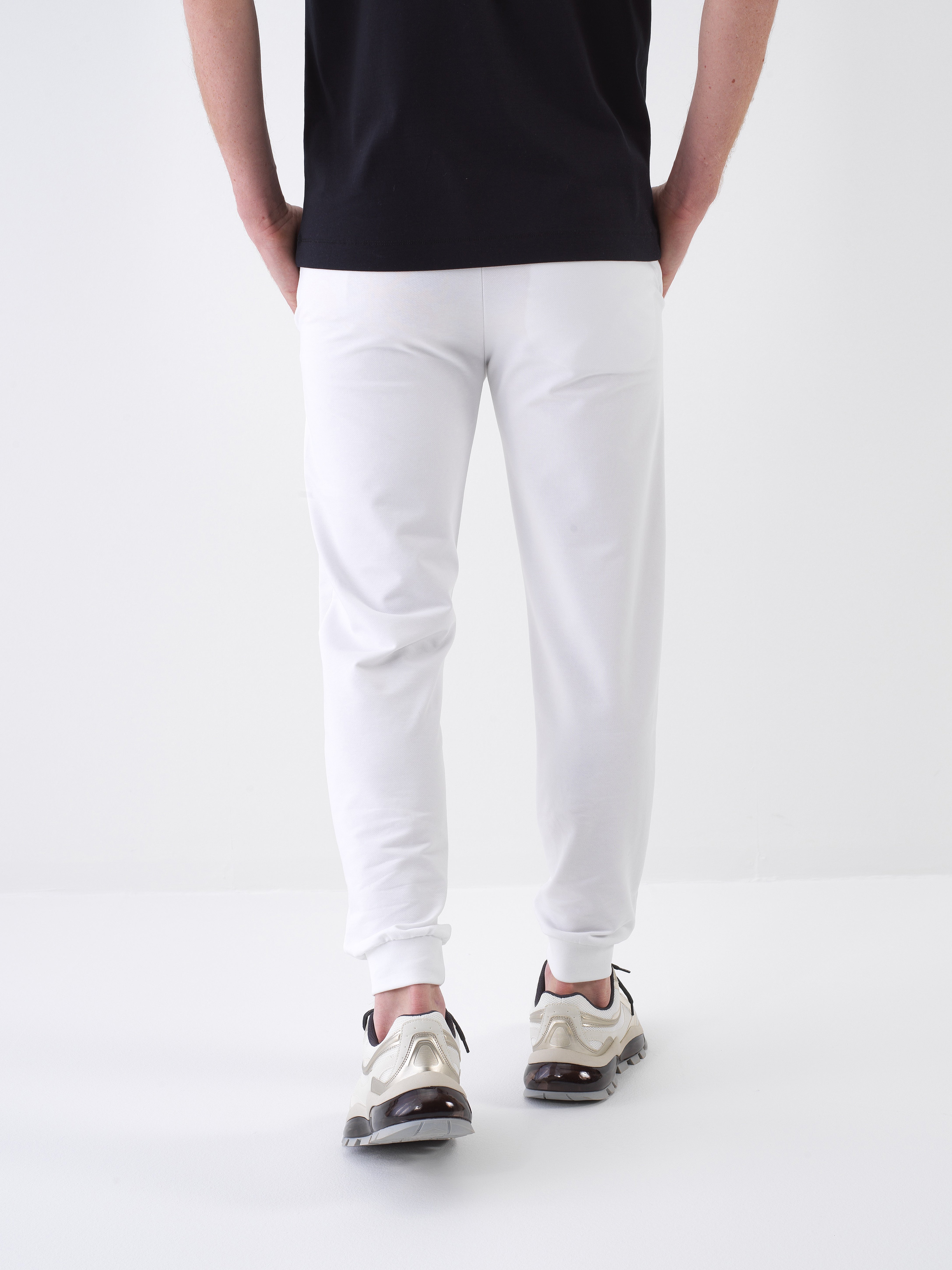 Xint White Cotton Jogging With Logo