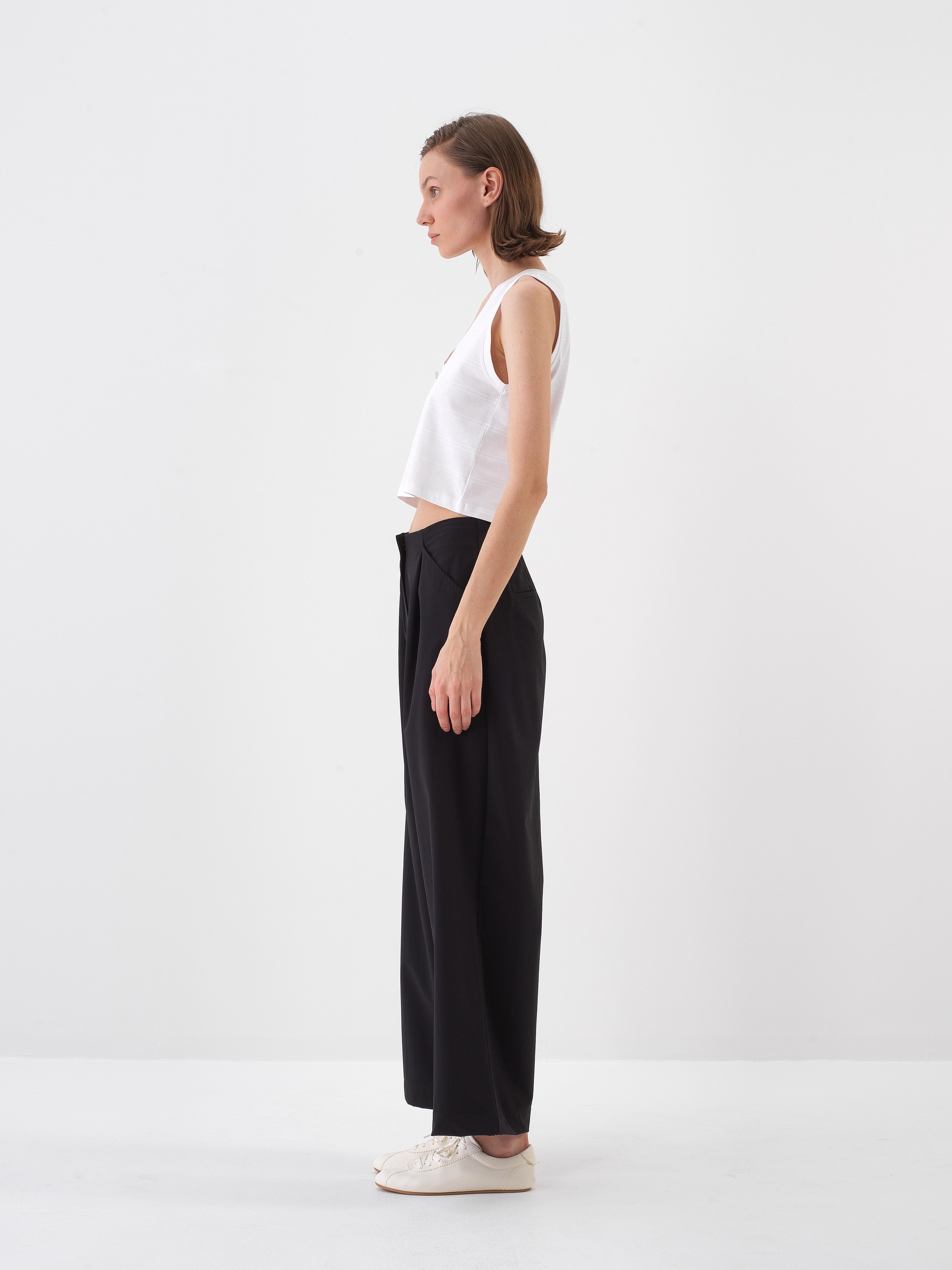 Xint White Slim Fit Cotton Basic Top