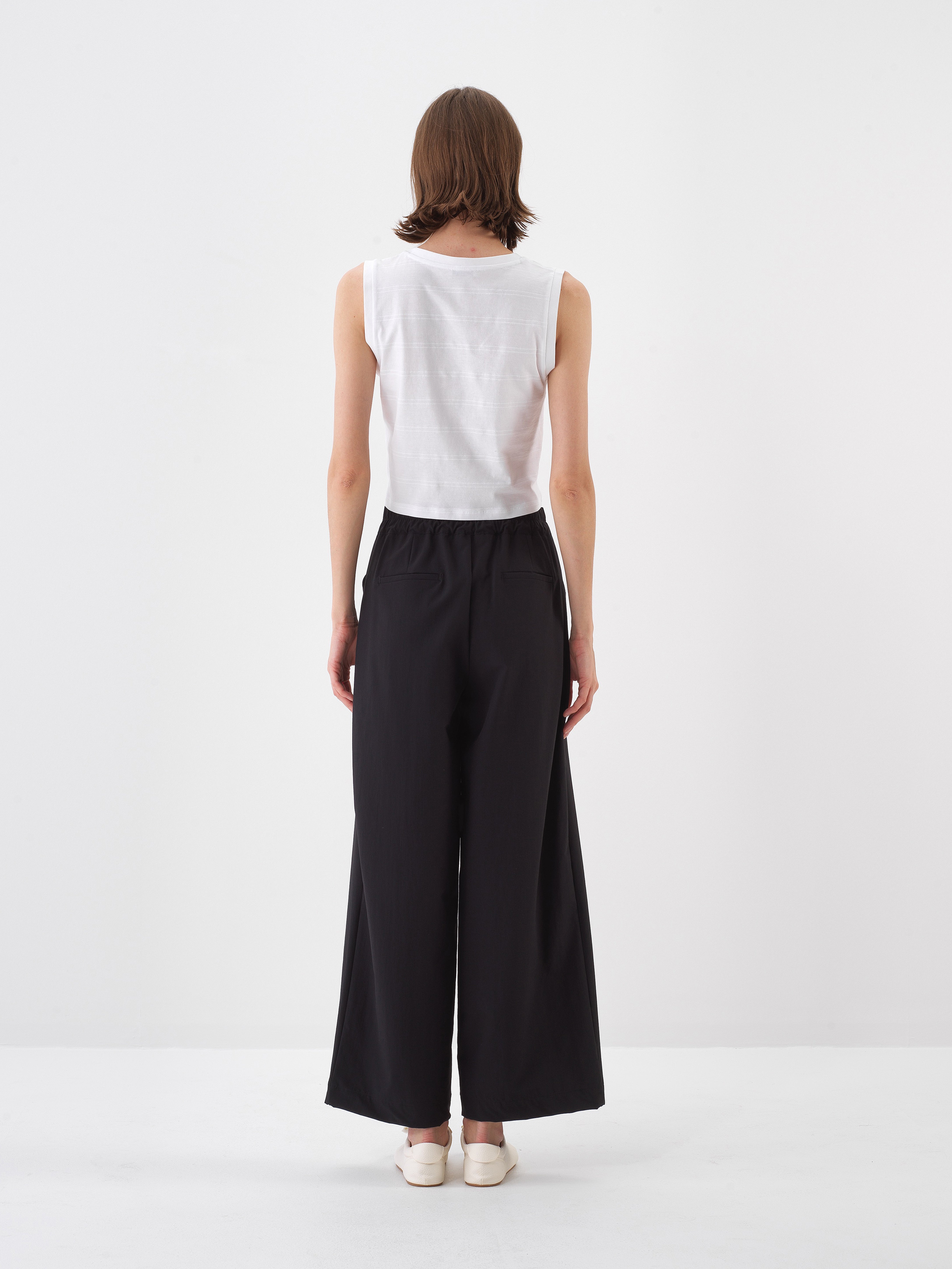 Xint White Slim Fit Cotton Basic Top