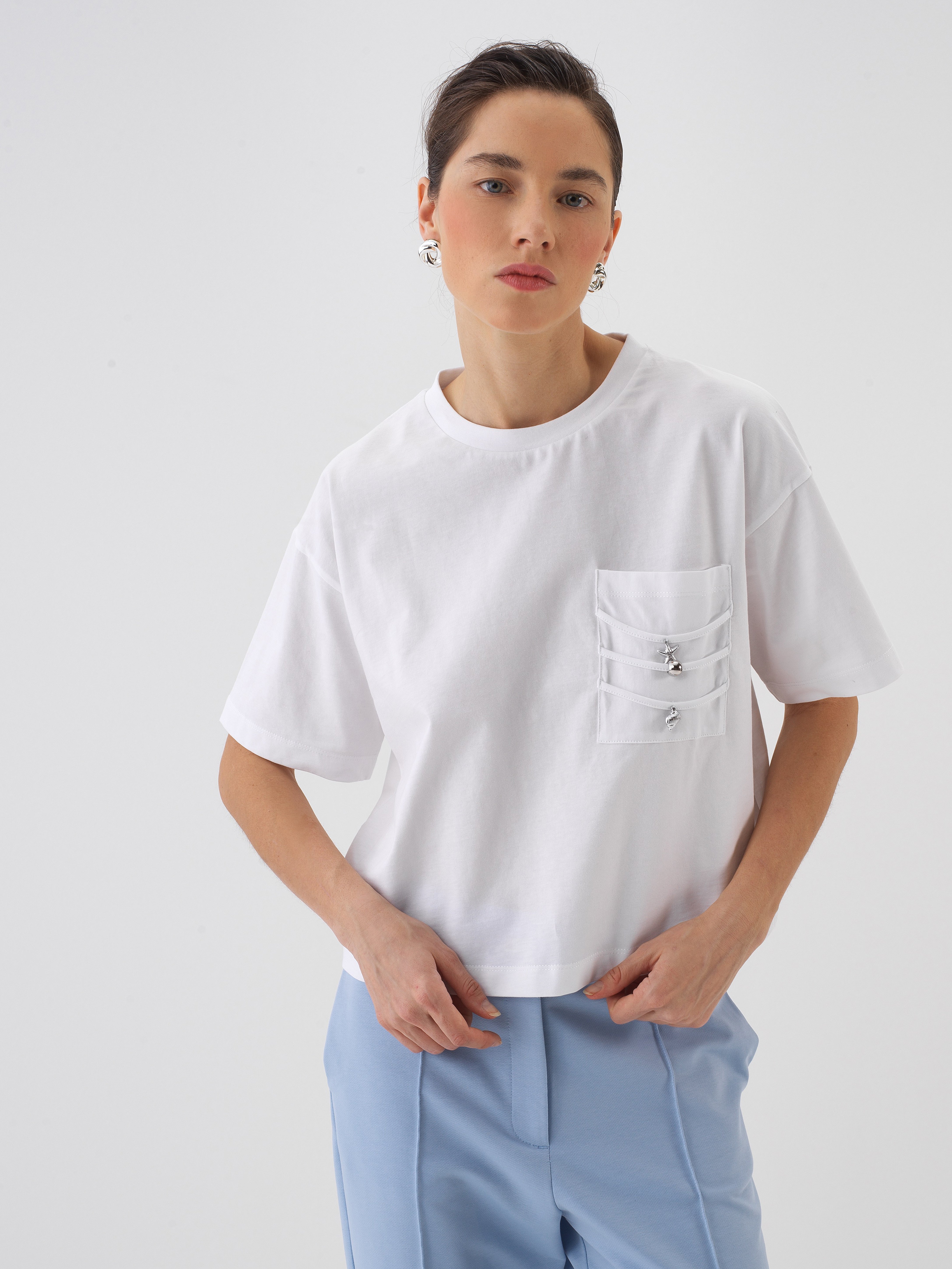 Xint White T-Shirt With Pocket Design