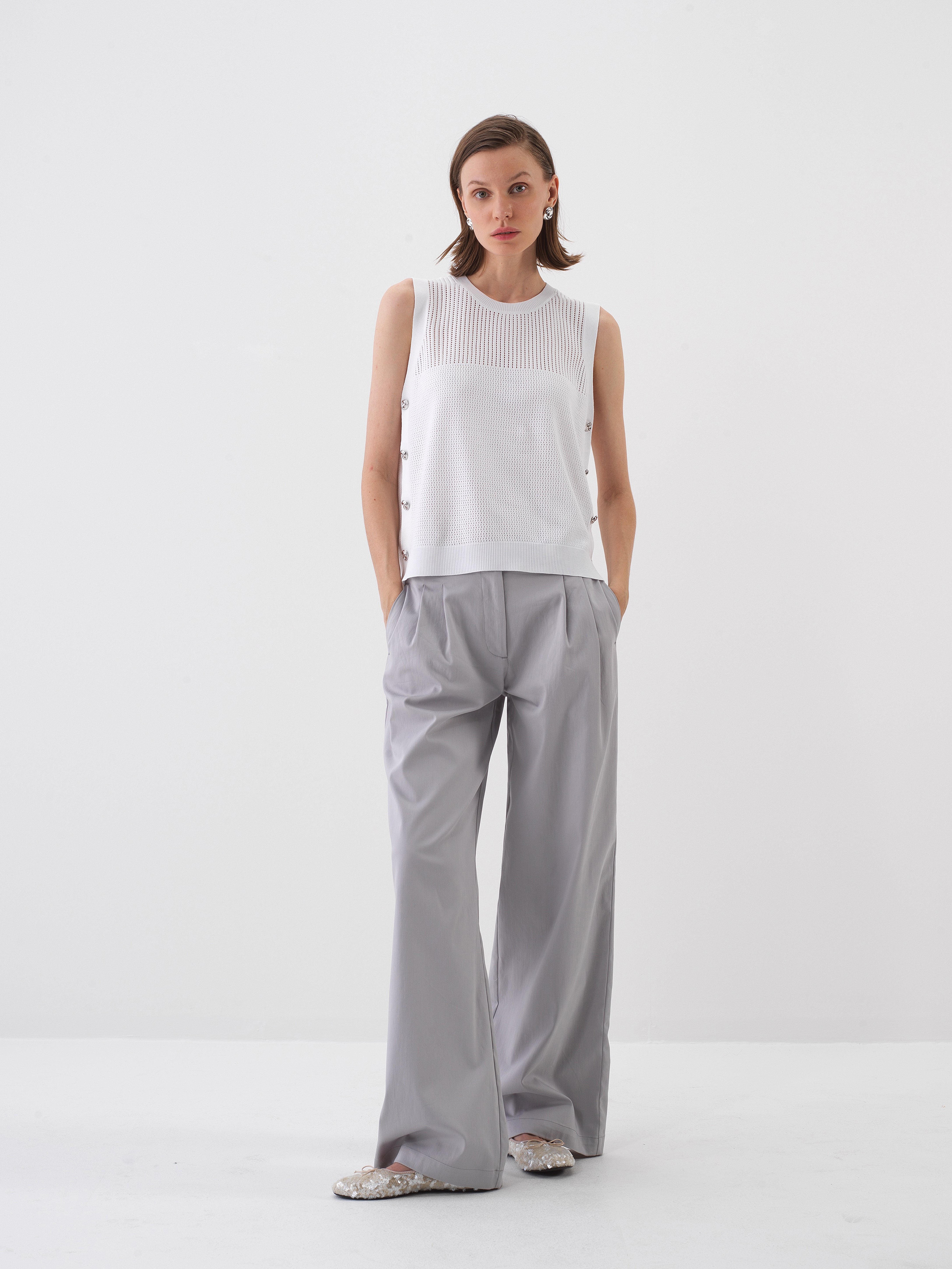 Xint White Top