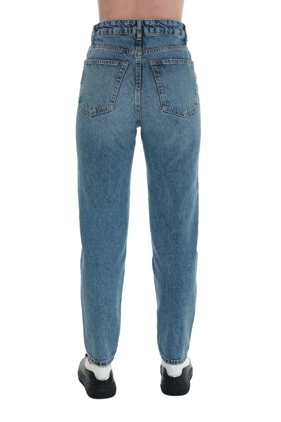 Light Blue Mom Fit Jeans With Zipper To Close