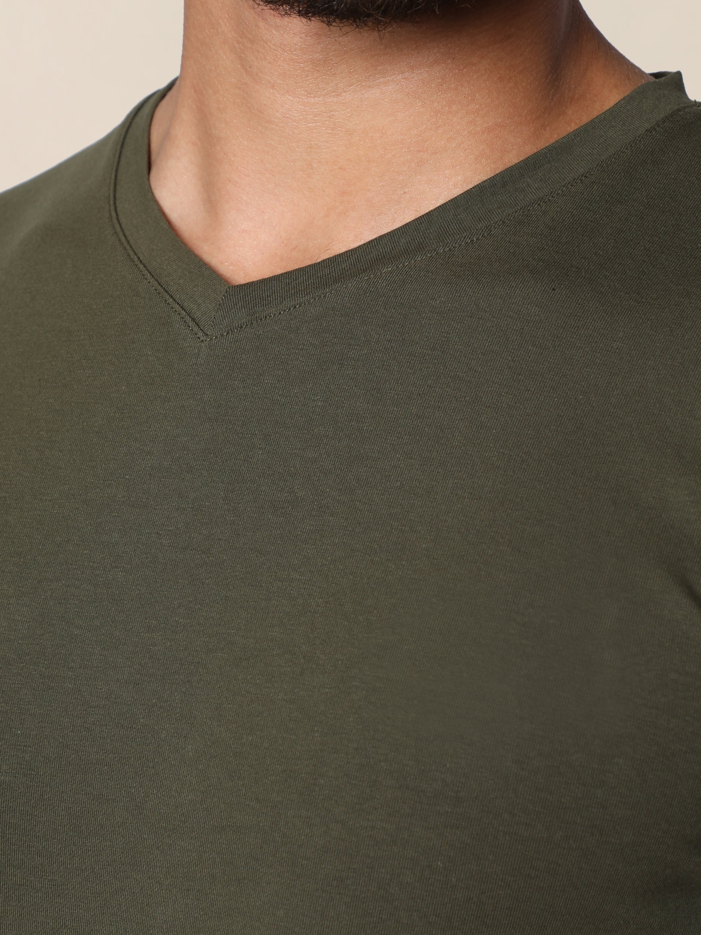 Olive Jack Dapper Shortsleeved Basic T-shirt With V-neck