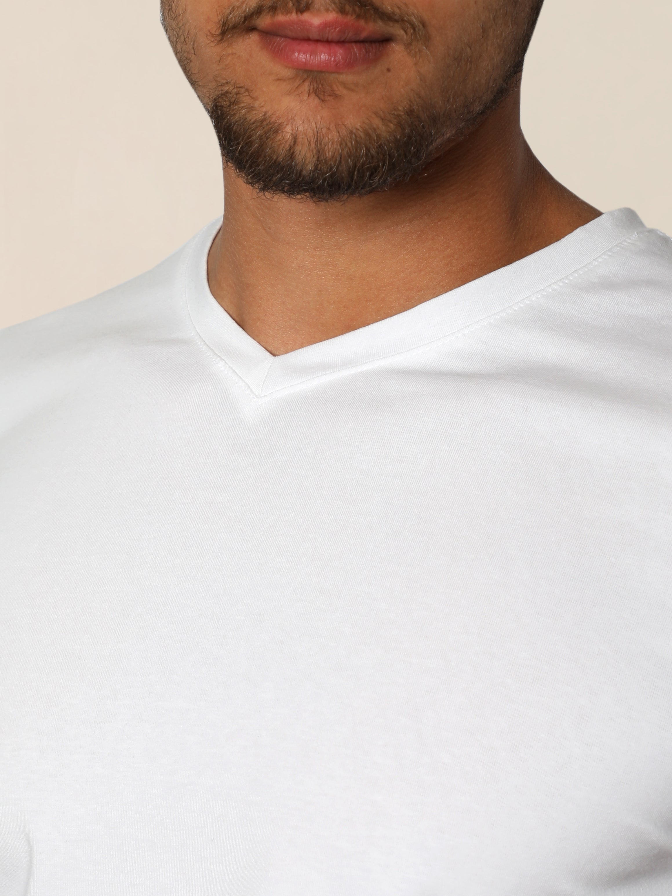 White Jack Dapper Shortsleeved Basic T-shirt With V-neck