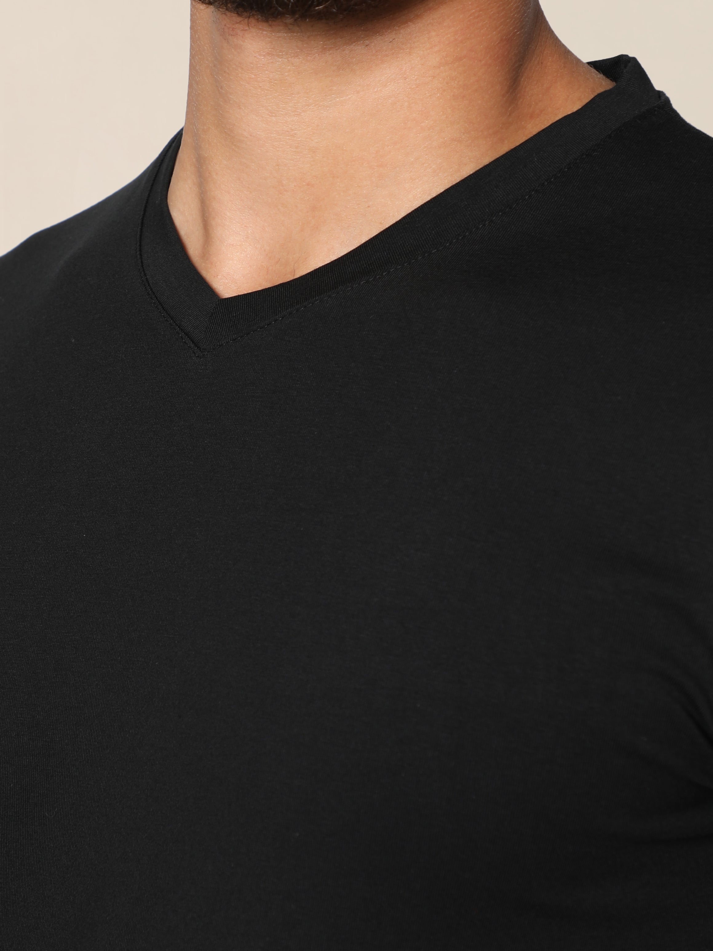 Black Jack Dapper Shortsleeved Basic T-shirt With V-neck