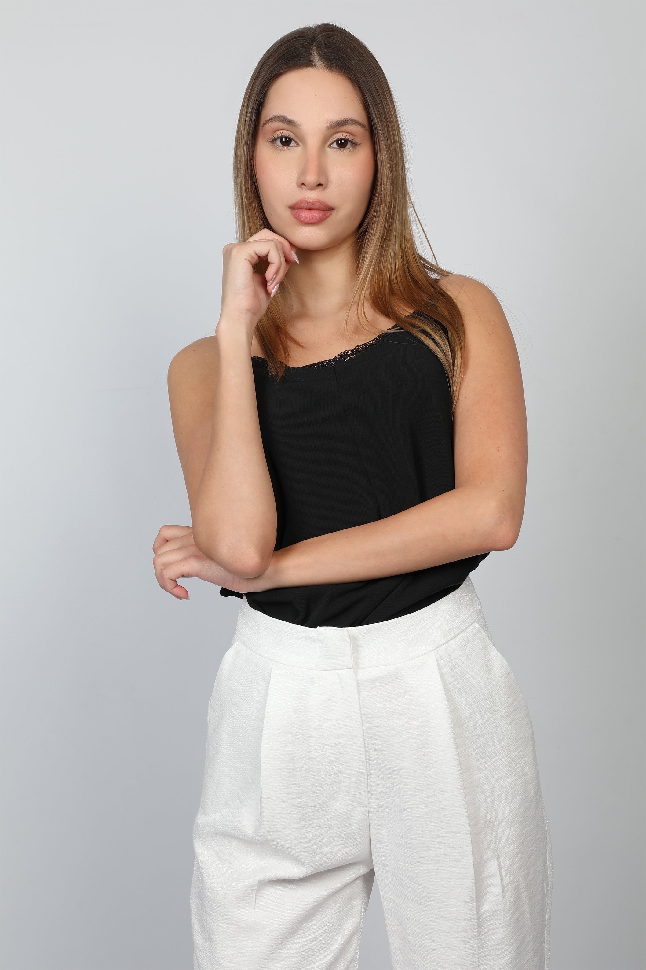 Basic Black Top with Dentelle Style