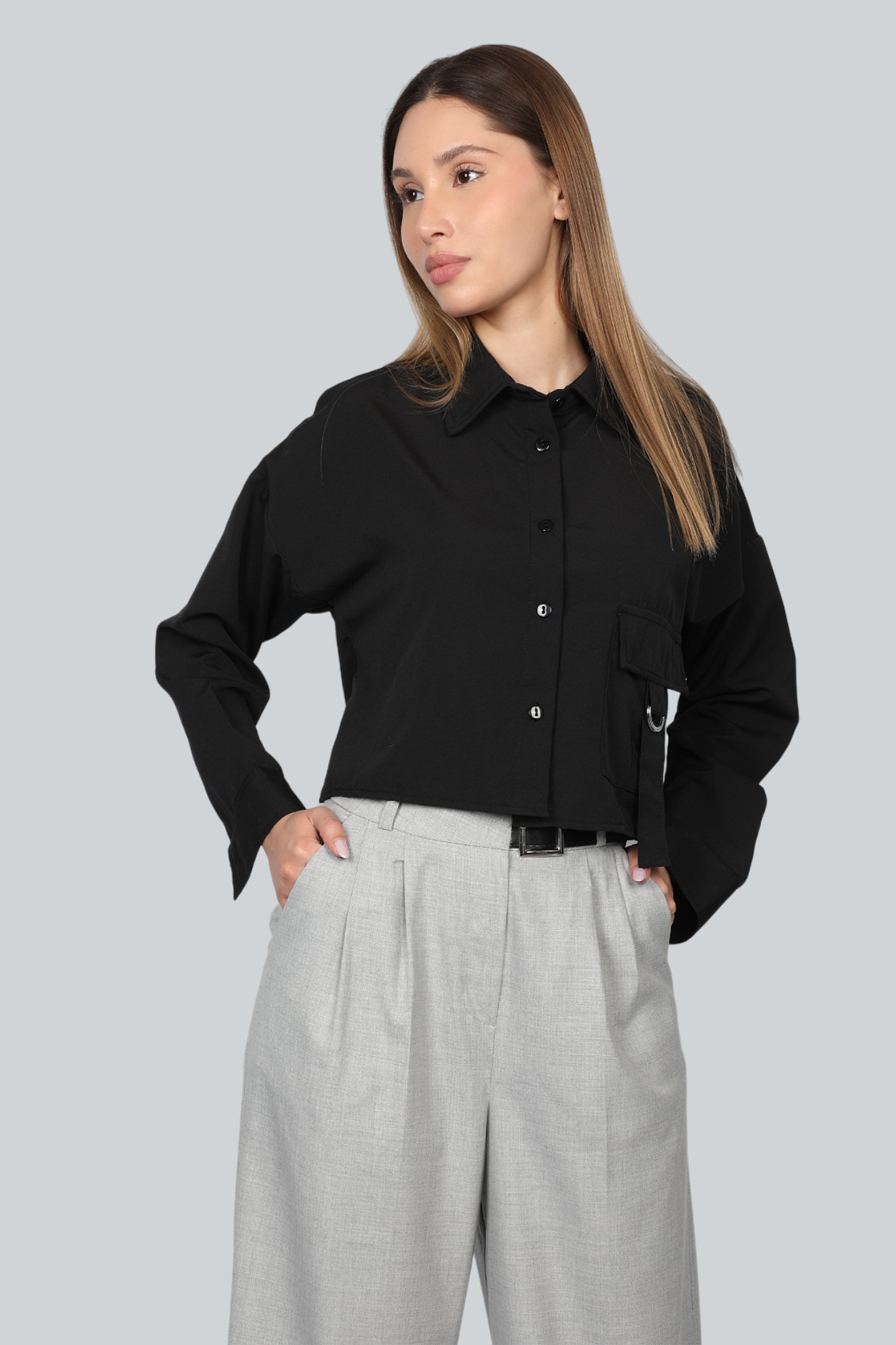 Black Crop Shirt Buttoned With Pockets Design