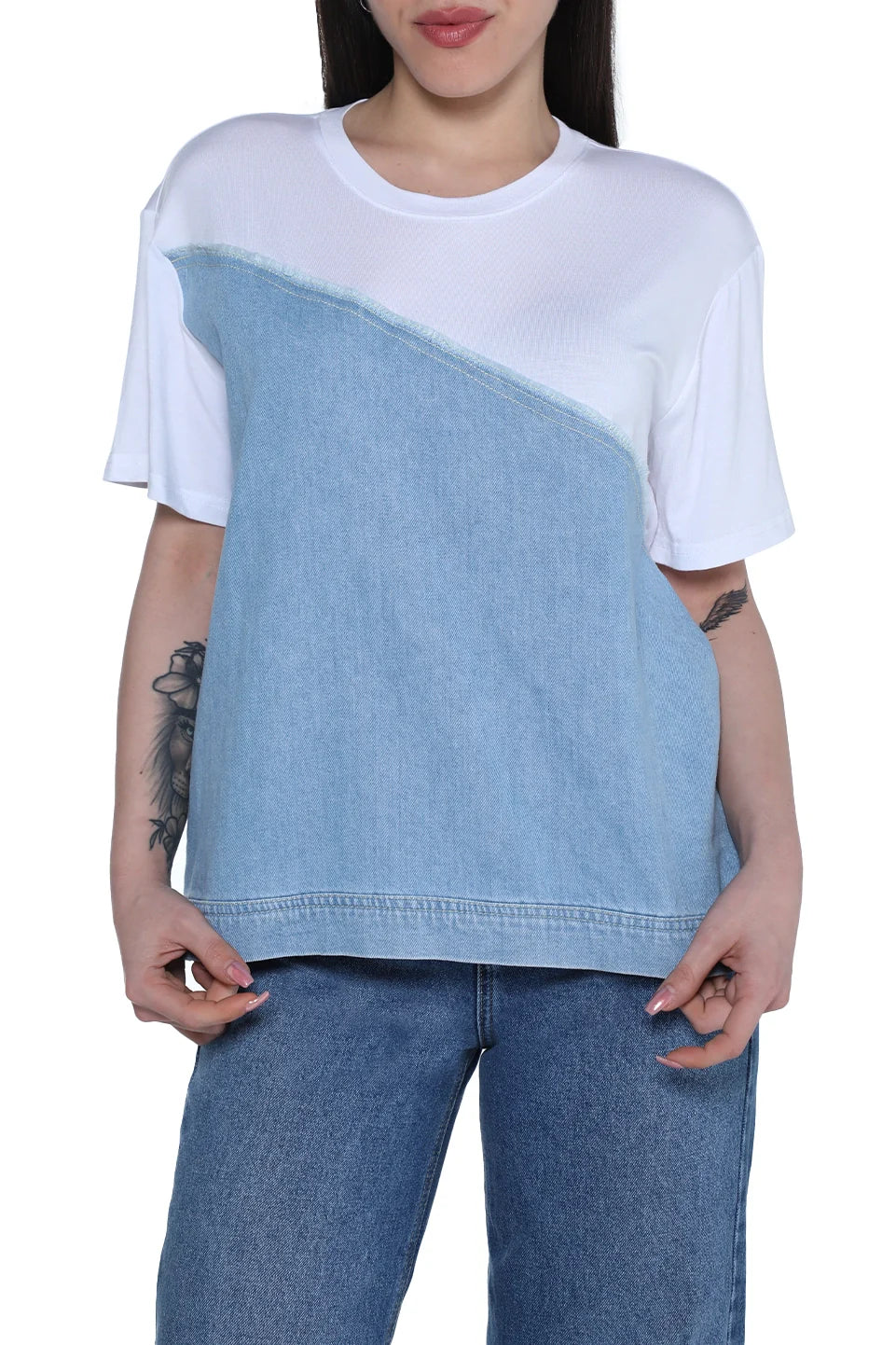 Short Sleeved White T-Shirt With Two-Tone Design