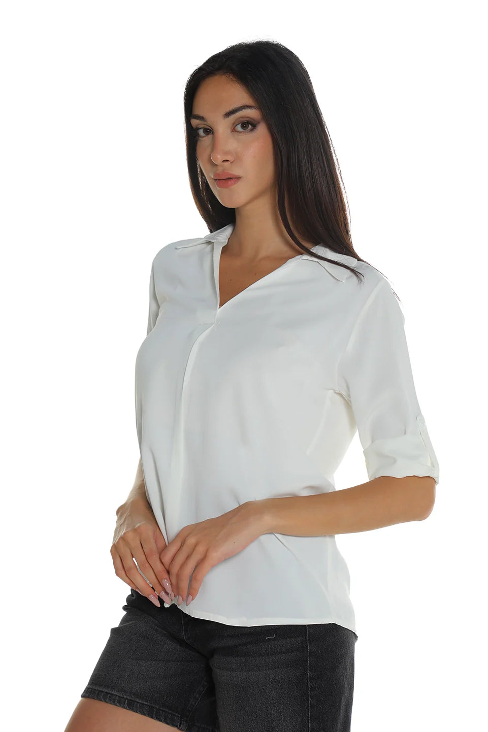 White Casual Shirt With Button To Close