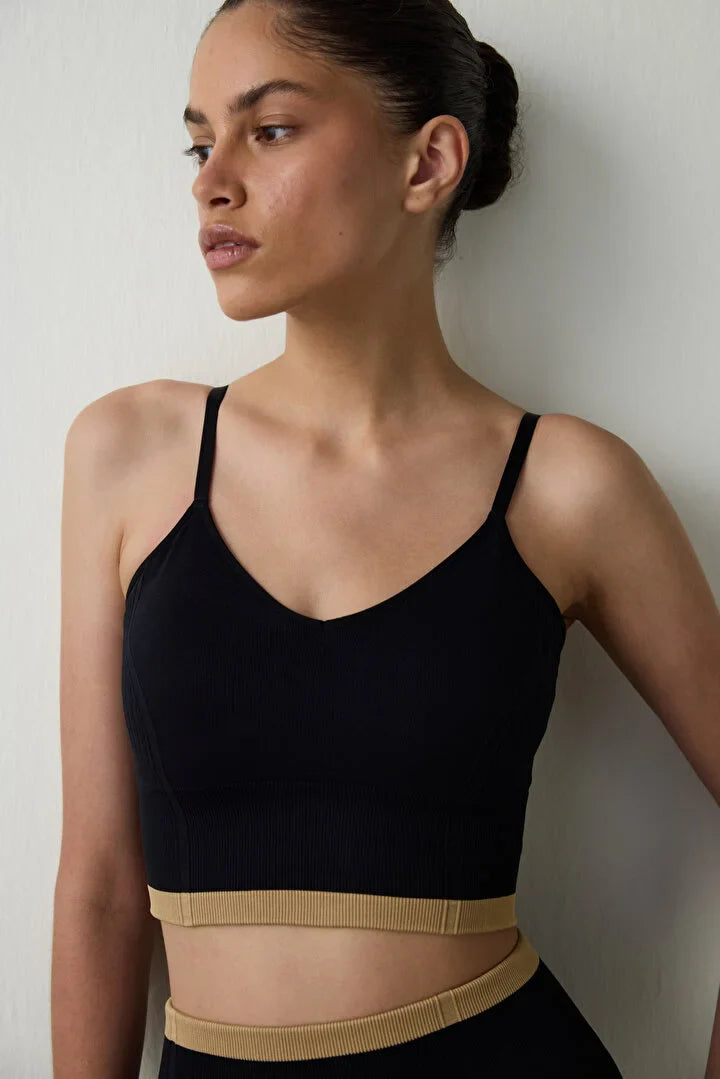 Penti Seamless Cross Strap Black Sport Bra