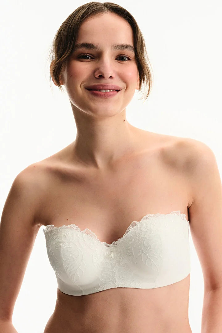 Penti Off-White Lotus Strapless Broderie Bra