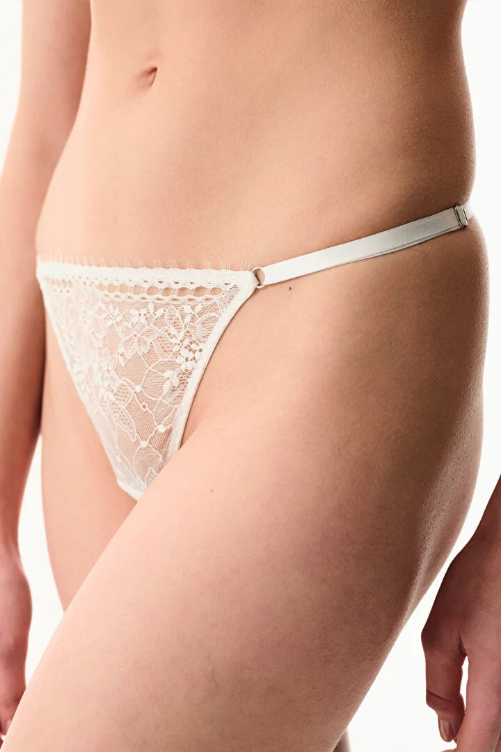 Penti Off White Adjustable Lace String