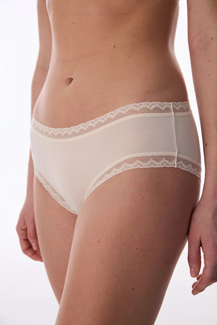 Penti Beige Trim Hipster