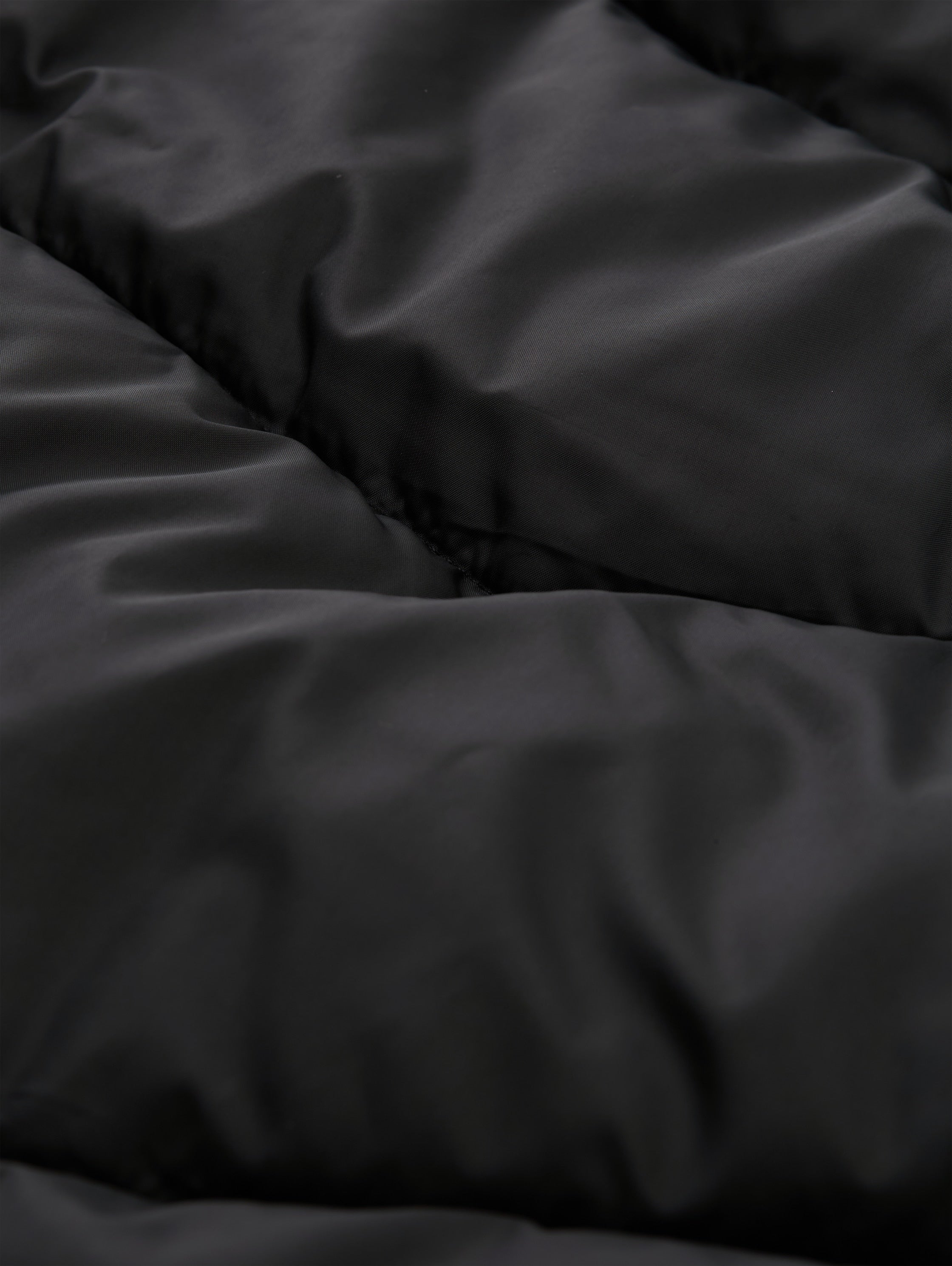 Tom Tailor Puffer Padded Black Jacket With Zipper To Close