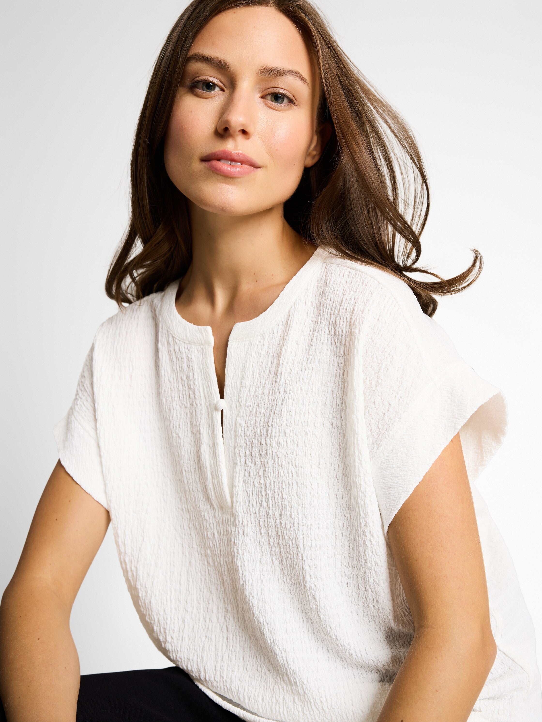 Tom Tailor White Plain T-shirt With Button At The Neckline