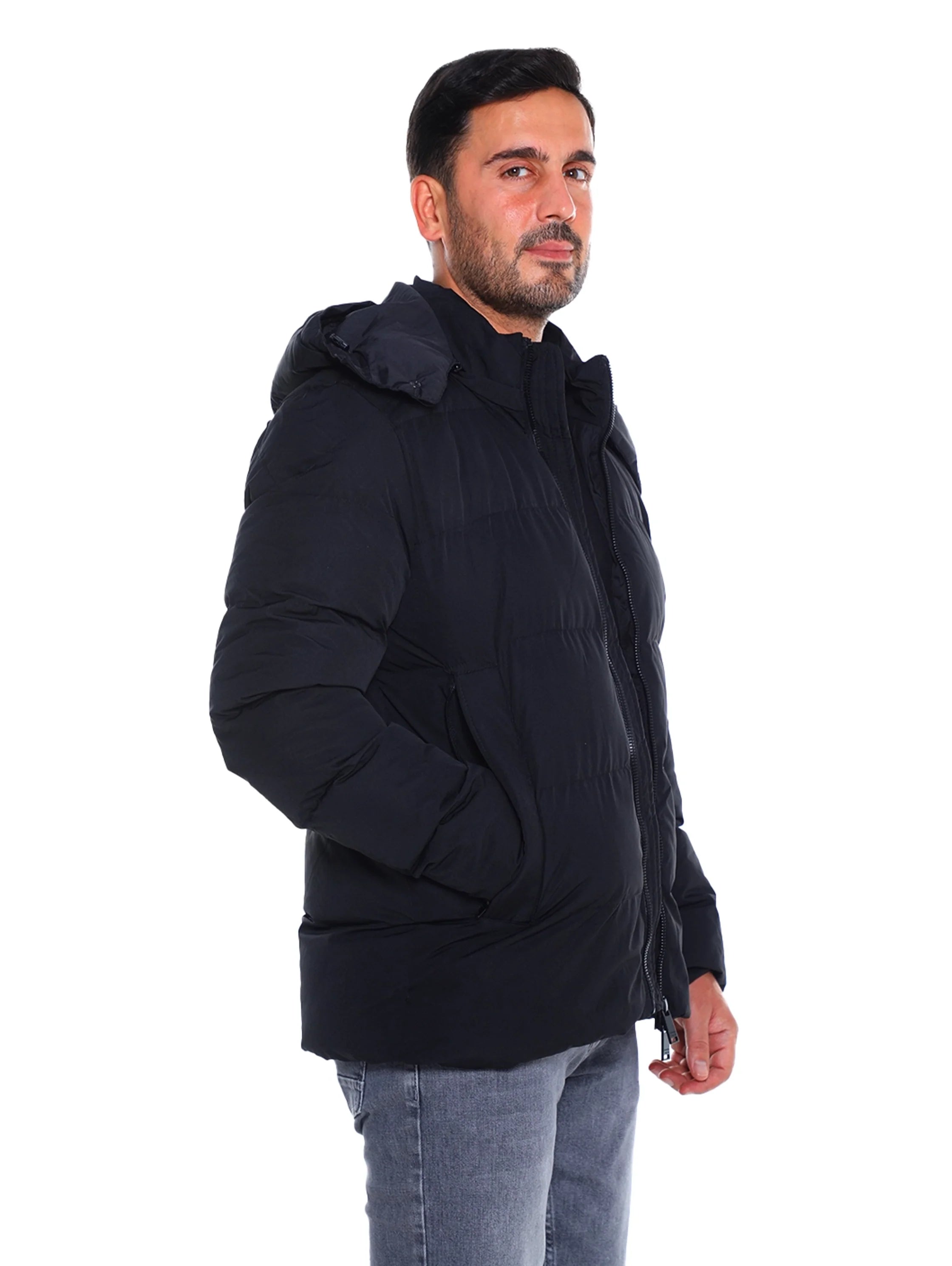 Black Puffer Warme Jacket With Attached Hood