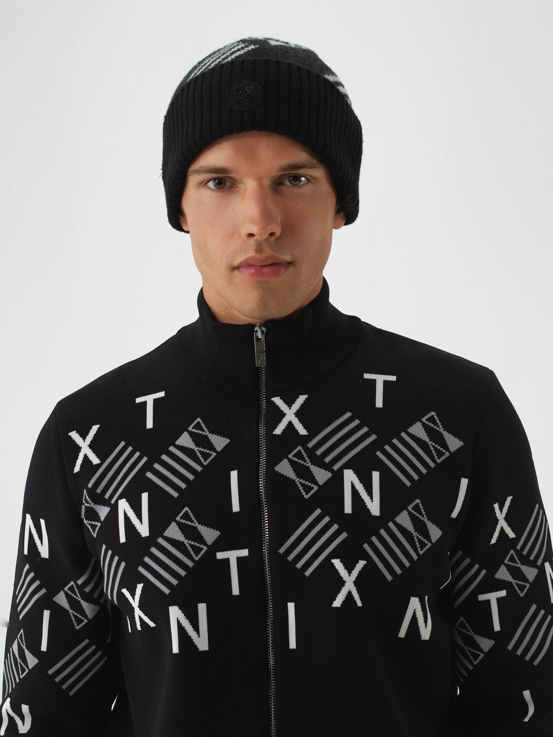 Xint Black Natural Wool Hat