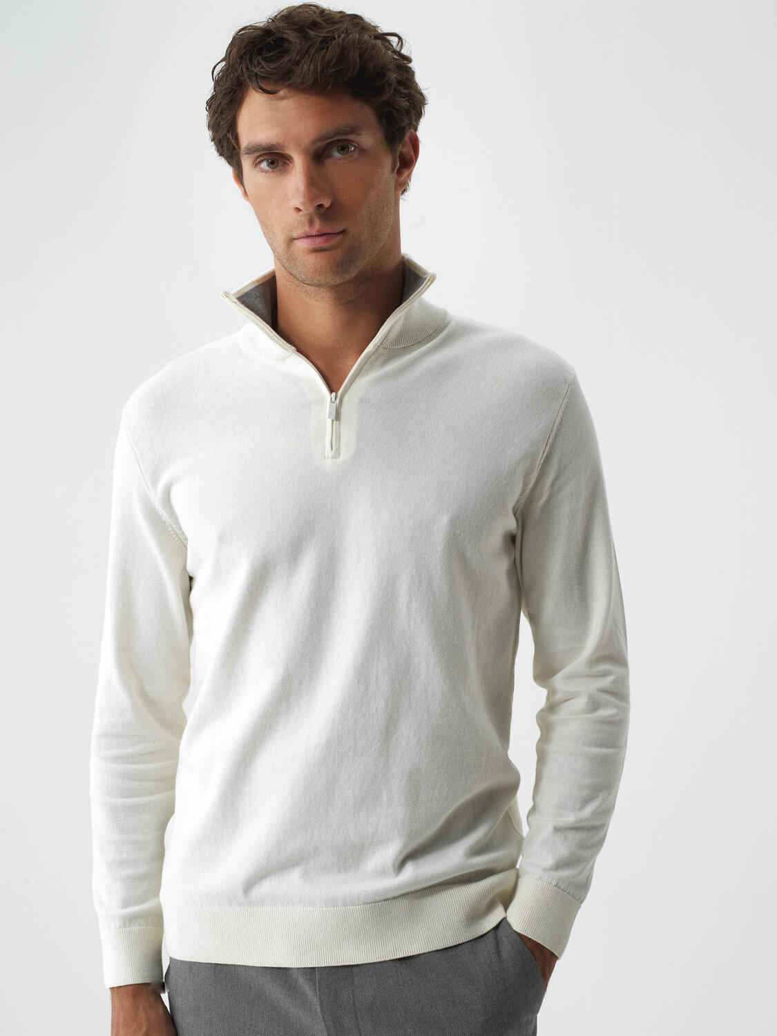 Xint Off.White Cotton Textured Regular Fit Sweater