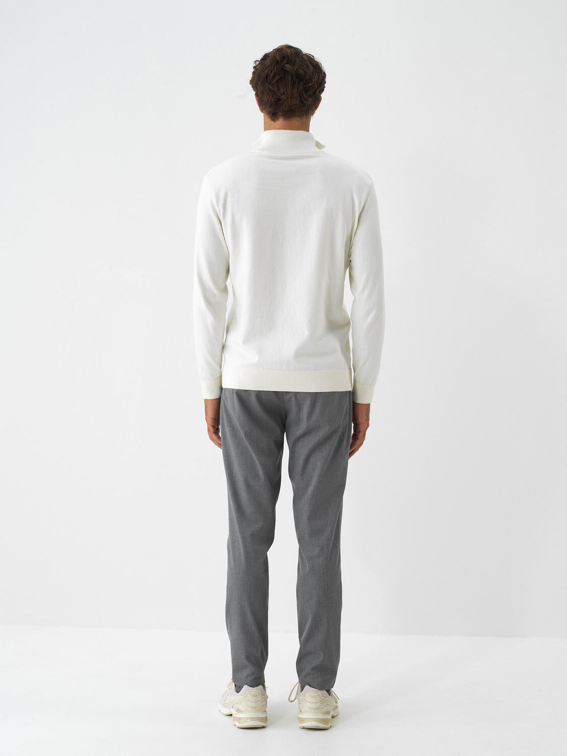 Xint Off.White Cotton Textured Regular Fit Sweater