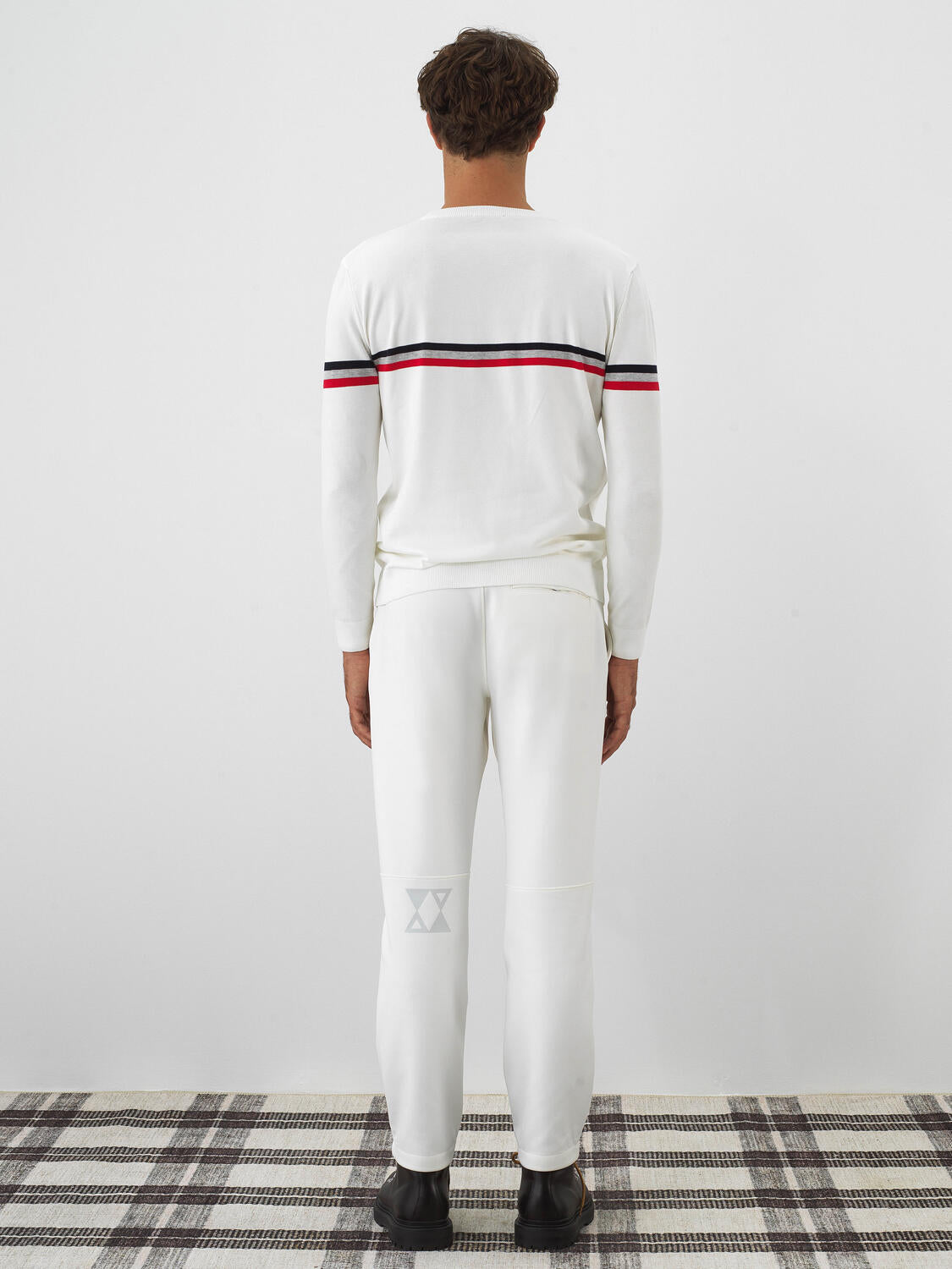 Xint Offwhite Regular Fit Sweater