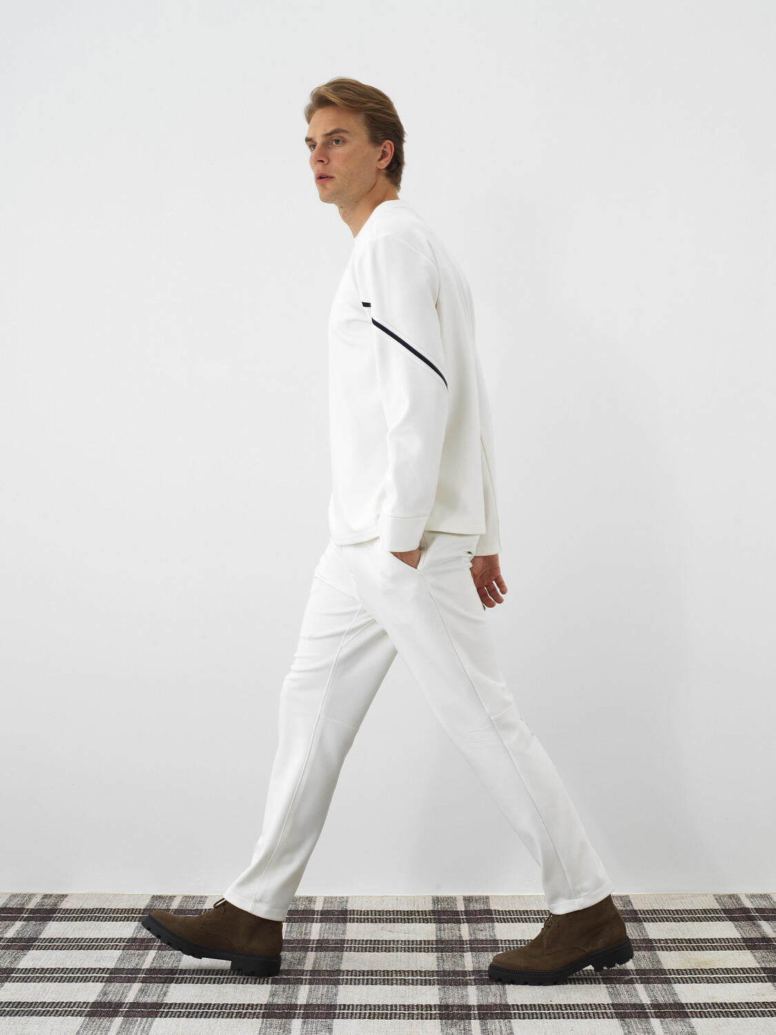 Xint Offwhite Flexible Textured Regular Fit Sweater