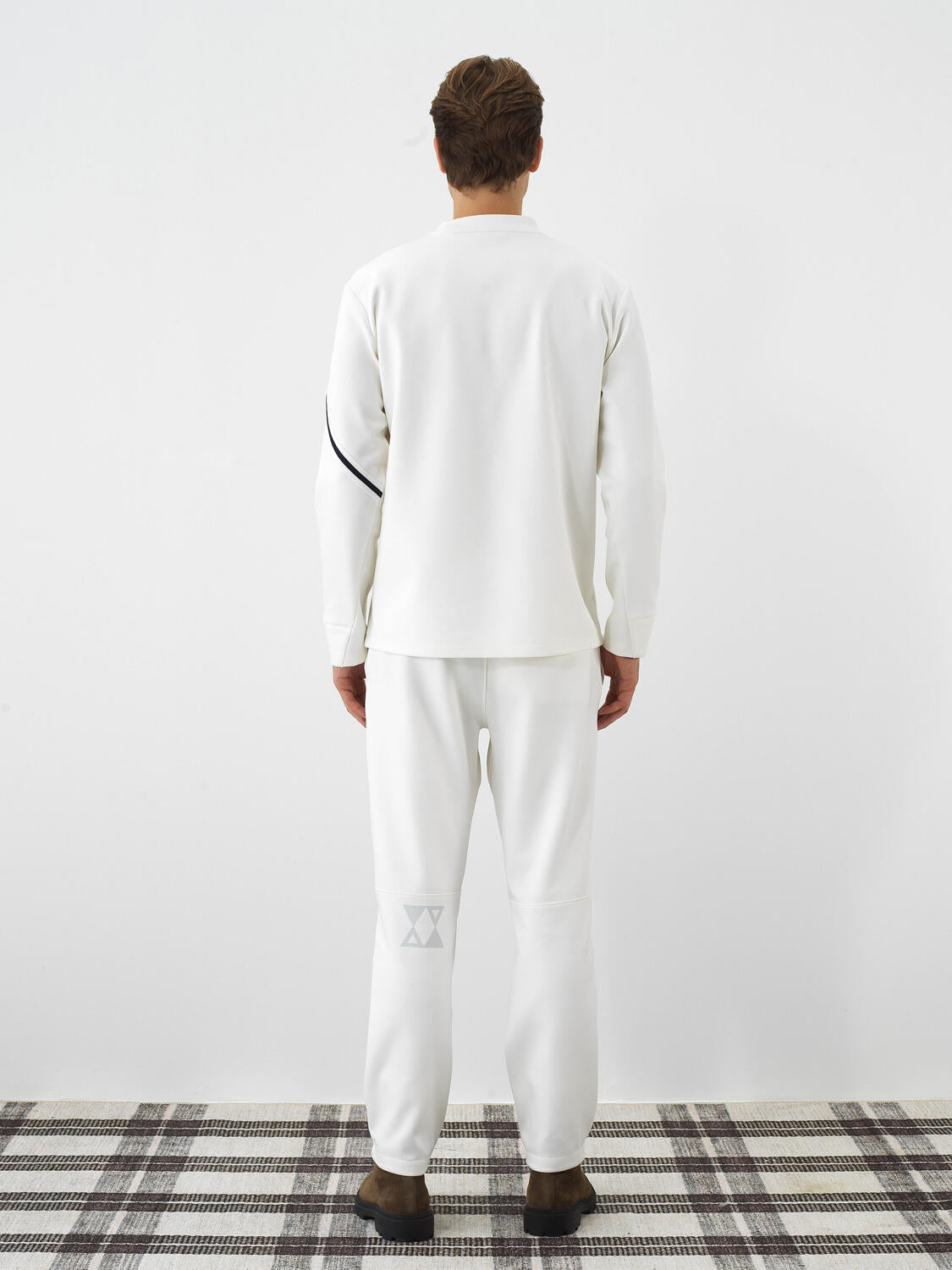 Xint Offwhite Flexible Textured Regular Fit Sweater