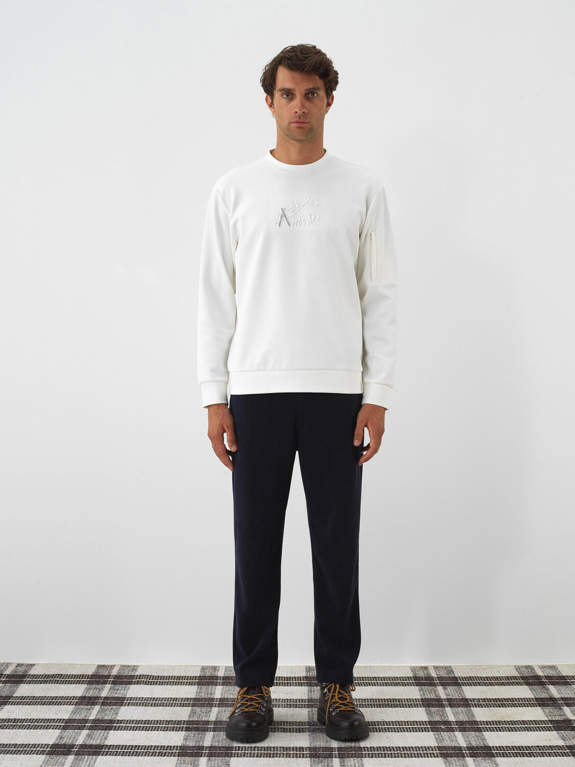 Xint Offwhite Flexible Textured Regular Fit Sweater