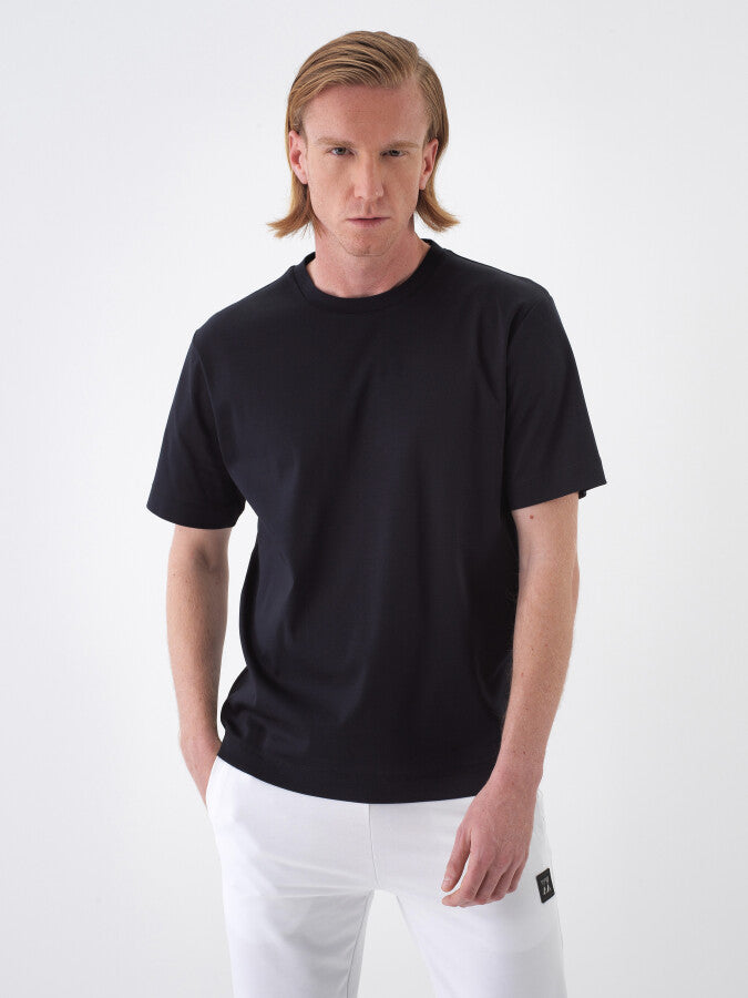 Xint Black Short Sleeved T-Shirt