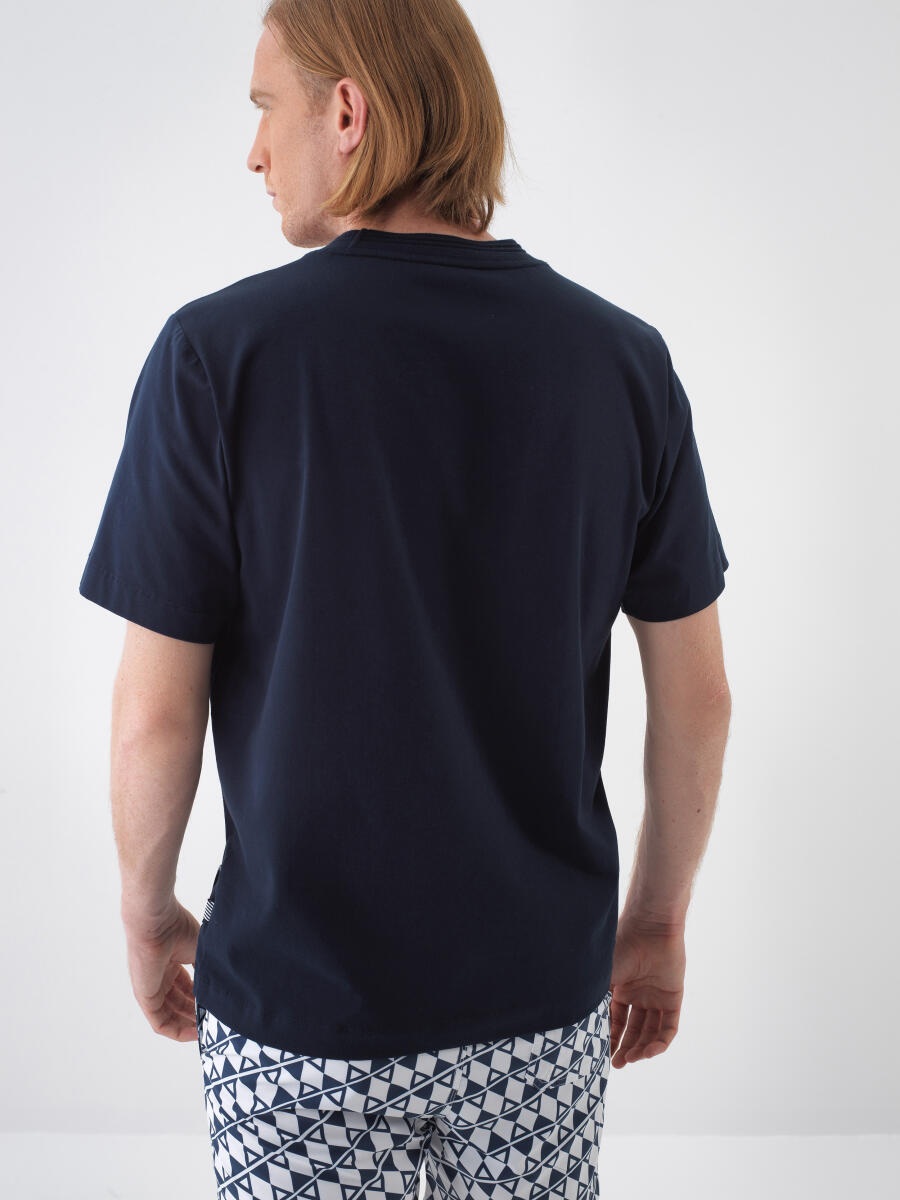 Xint Navy Regular Fit T-Shirt With Print