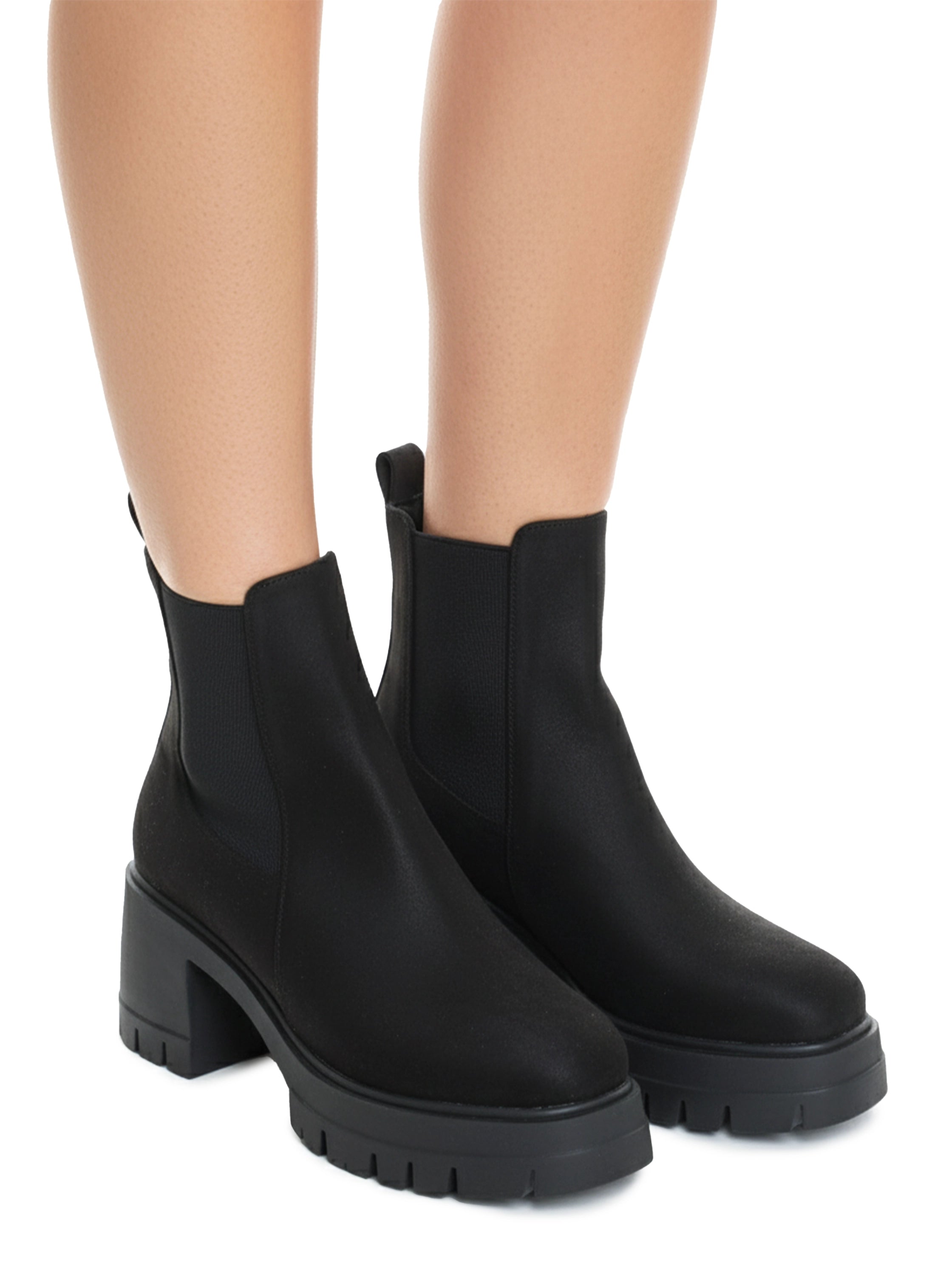Black Ankle Boot With Western Style