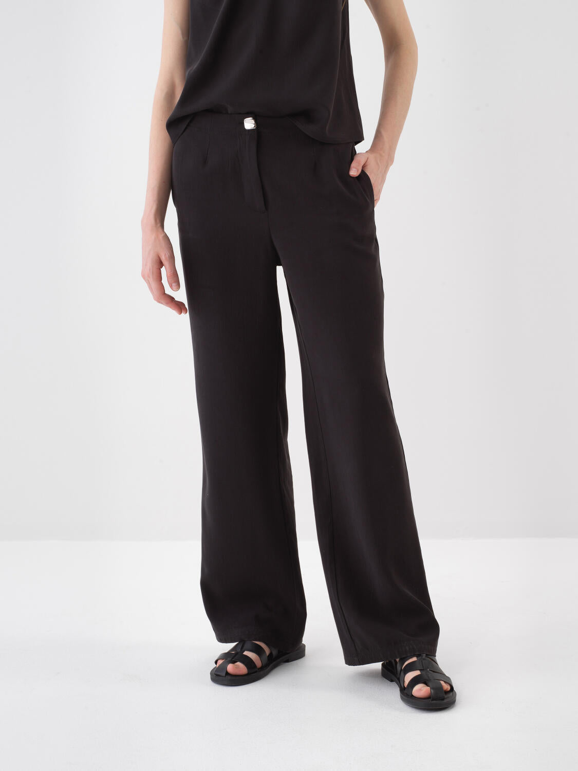 Xint Oversized Black Pant