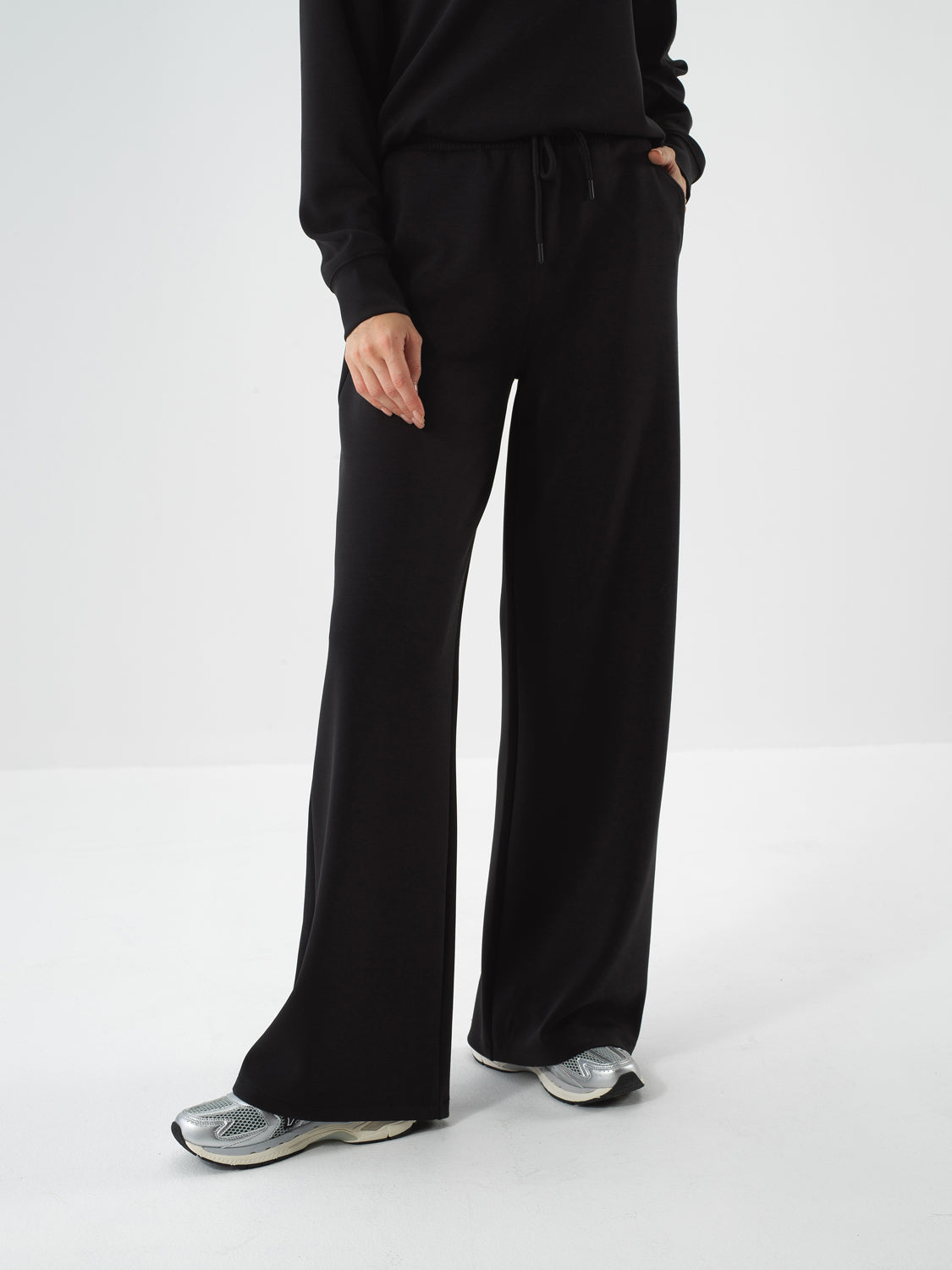 Xint Black Modal Textured Oversized Pant