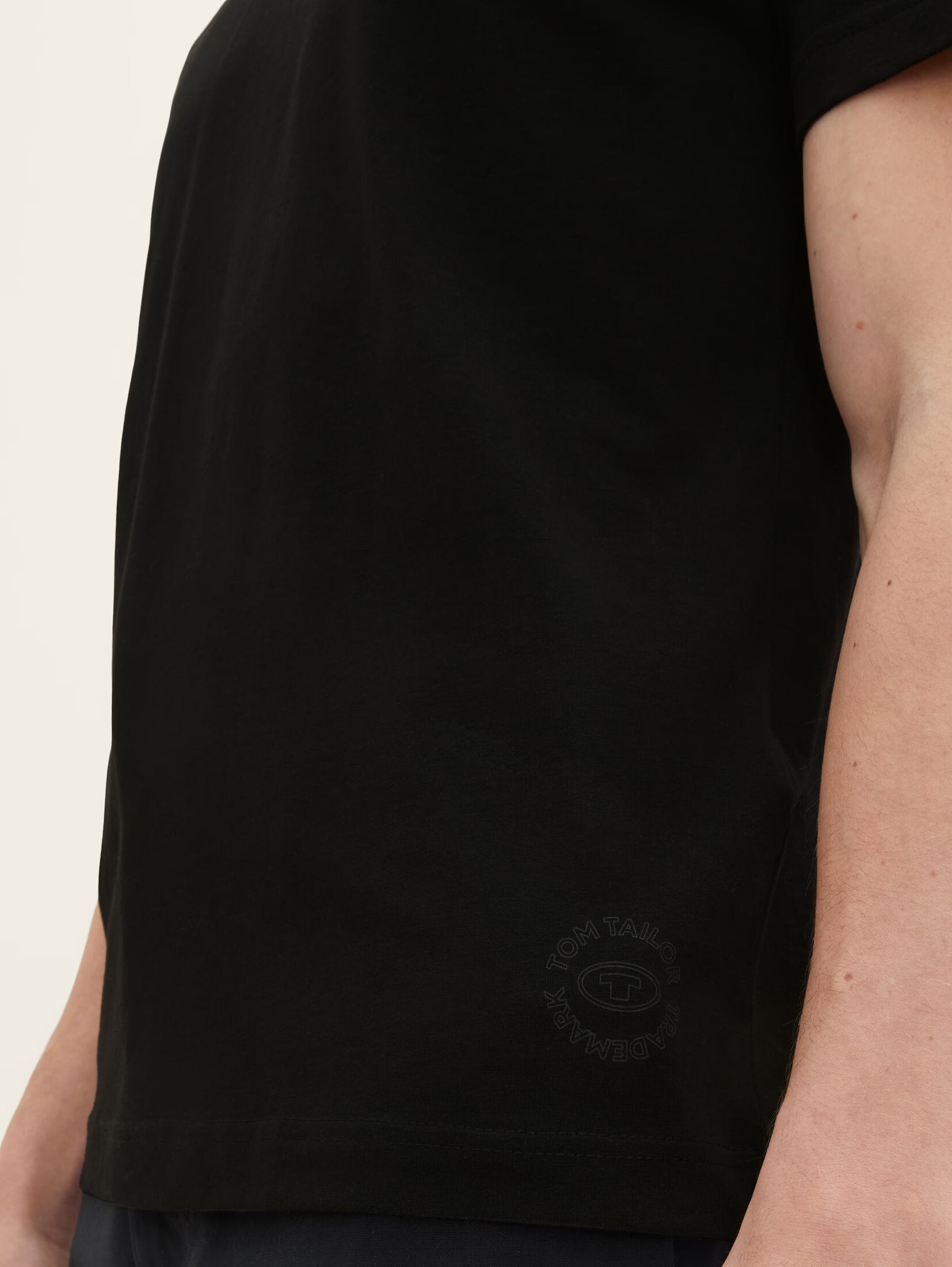 Tom Tailor Basic Black T-shirt With a Round Neckline