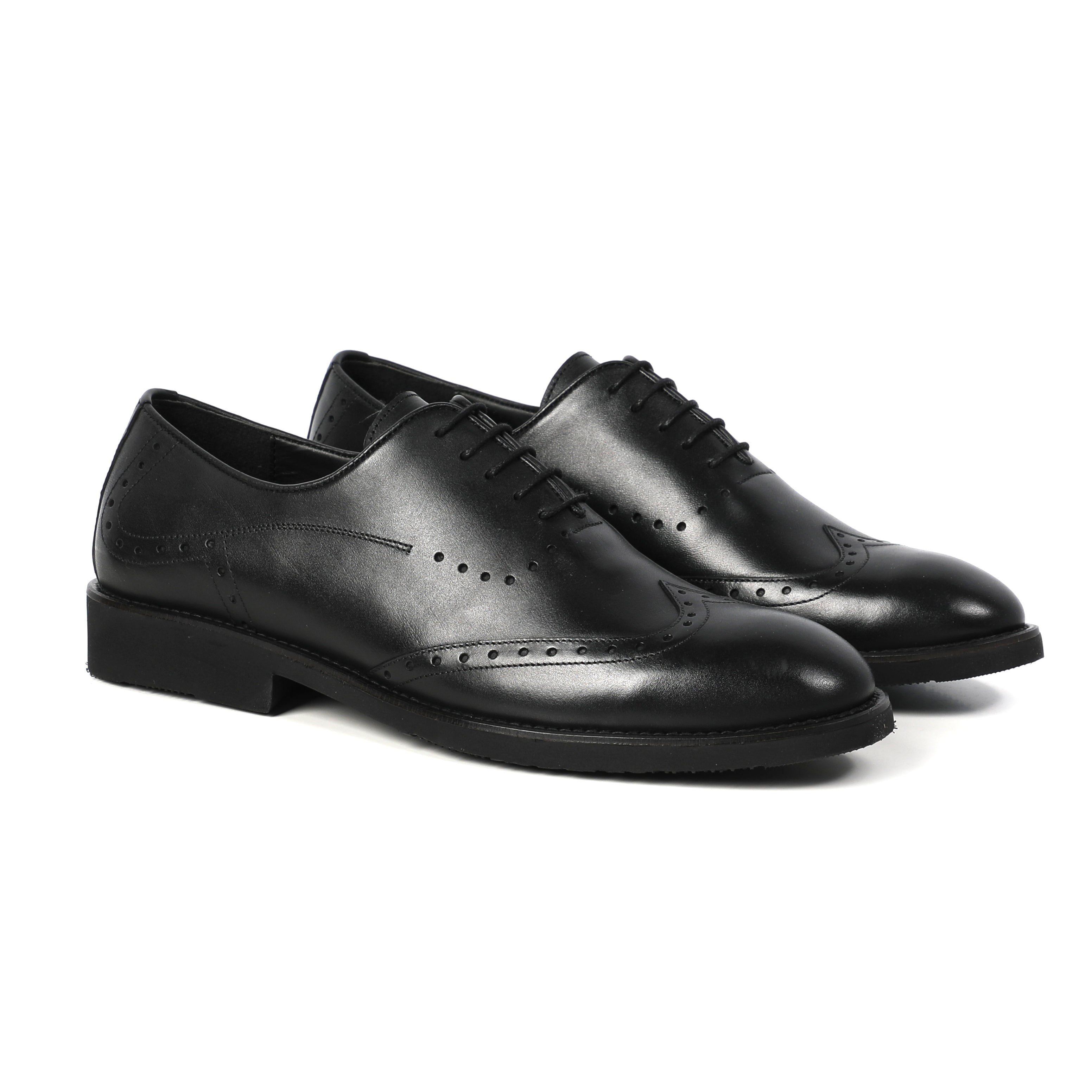 Men Black Handcrafted Classic Shoes