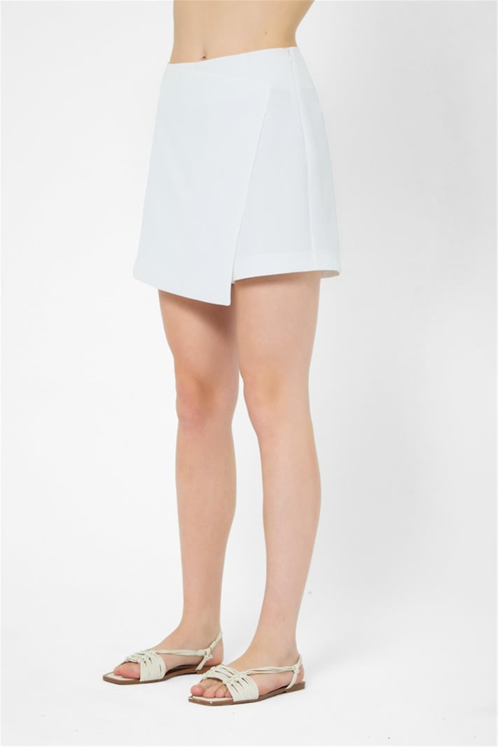 White Short With Skirt Design