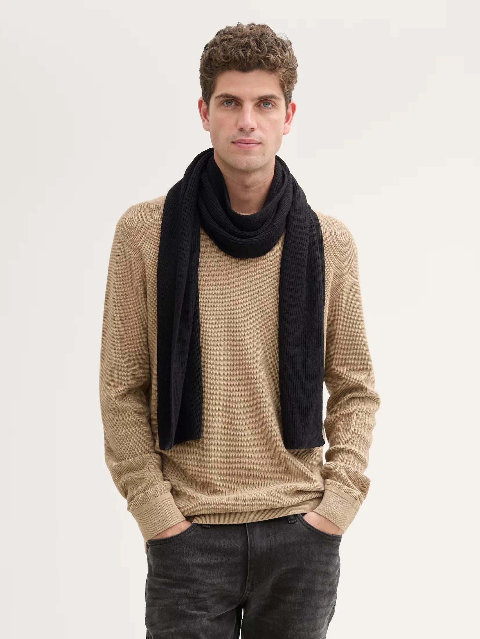 Tom tailor Woolen Knit Black Scarf