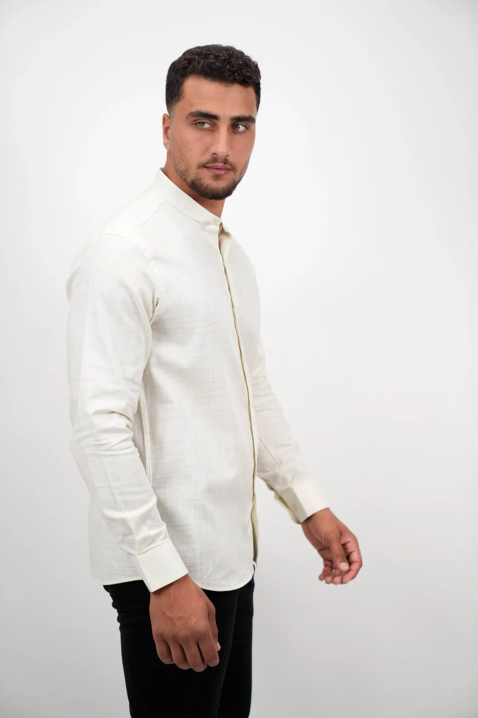 Long Sleeved Beige Linen Shirt With Wing Collar