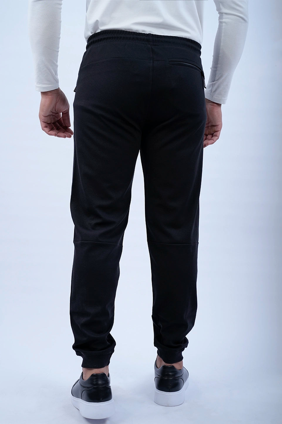 Black Jogging With Zippered Closable Pockets