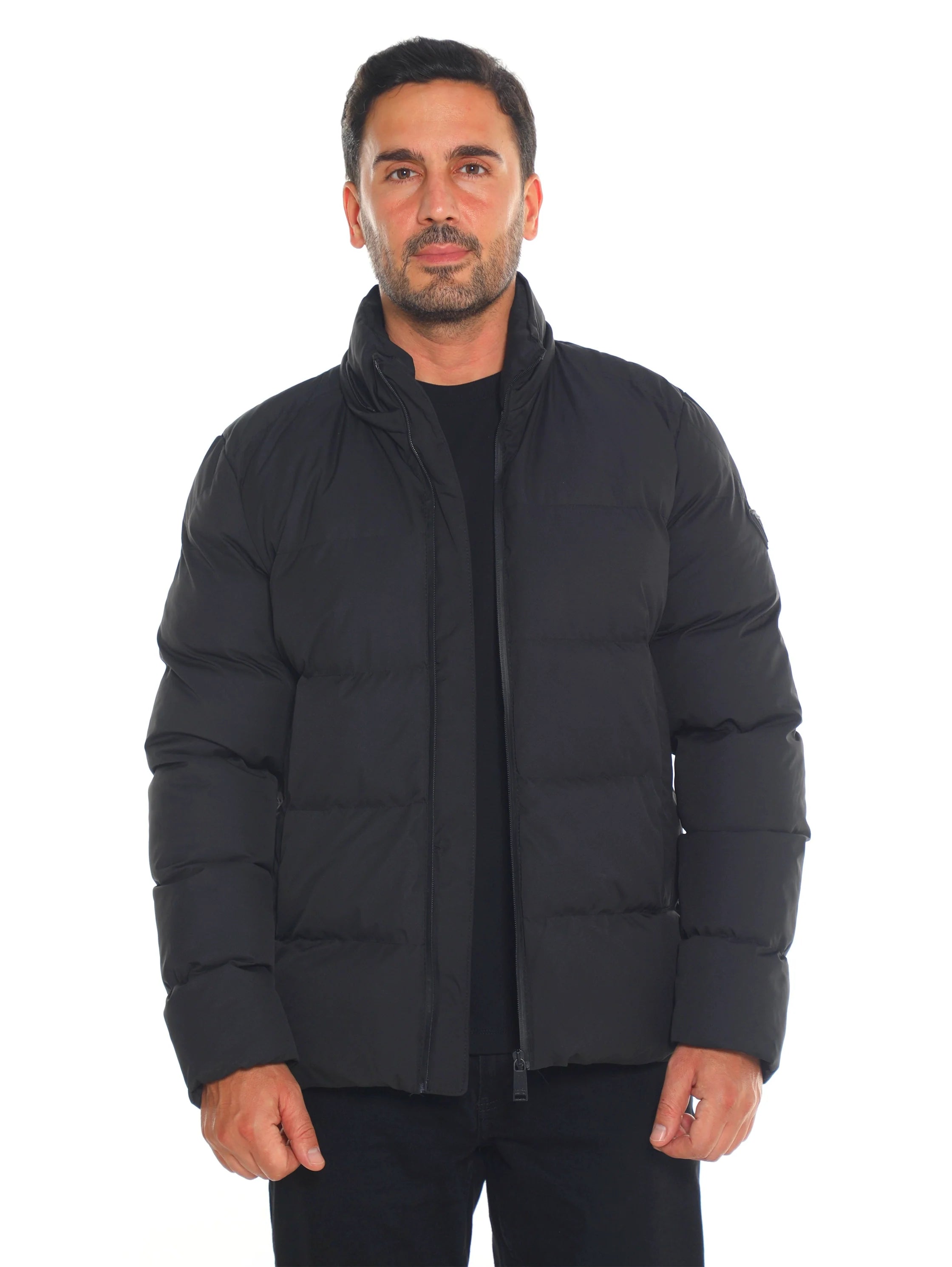 Deep Black Puffer Warme Jacket With Attached Hood