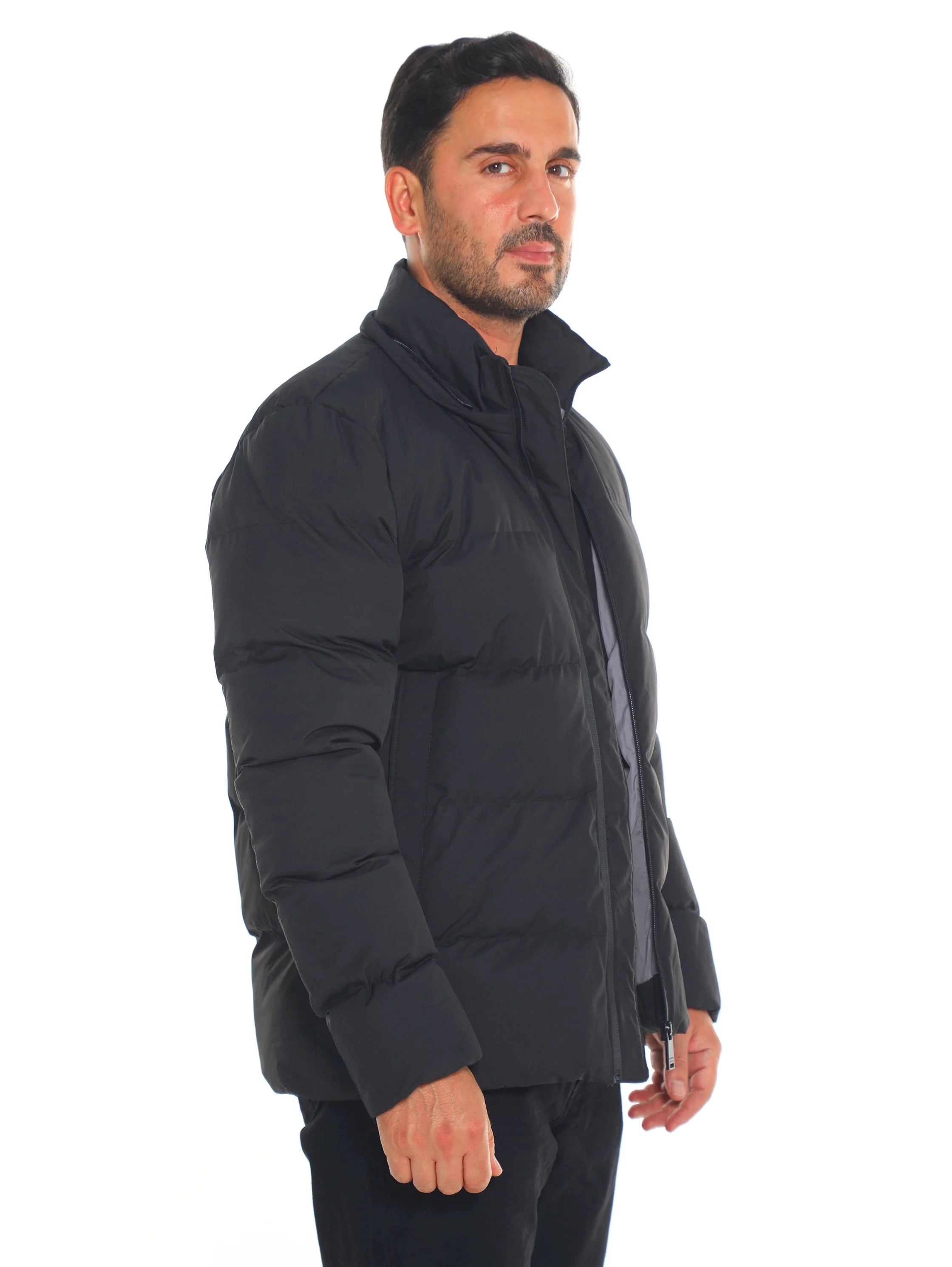 Deep Black Puffer Warme Jacket With Attached Hood